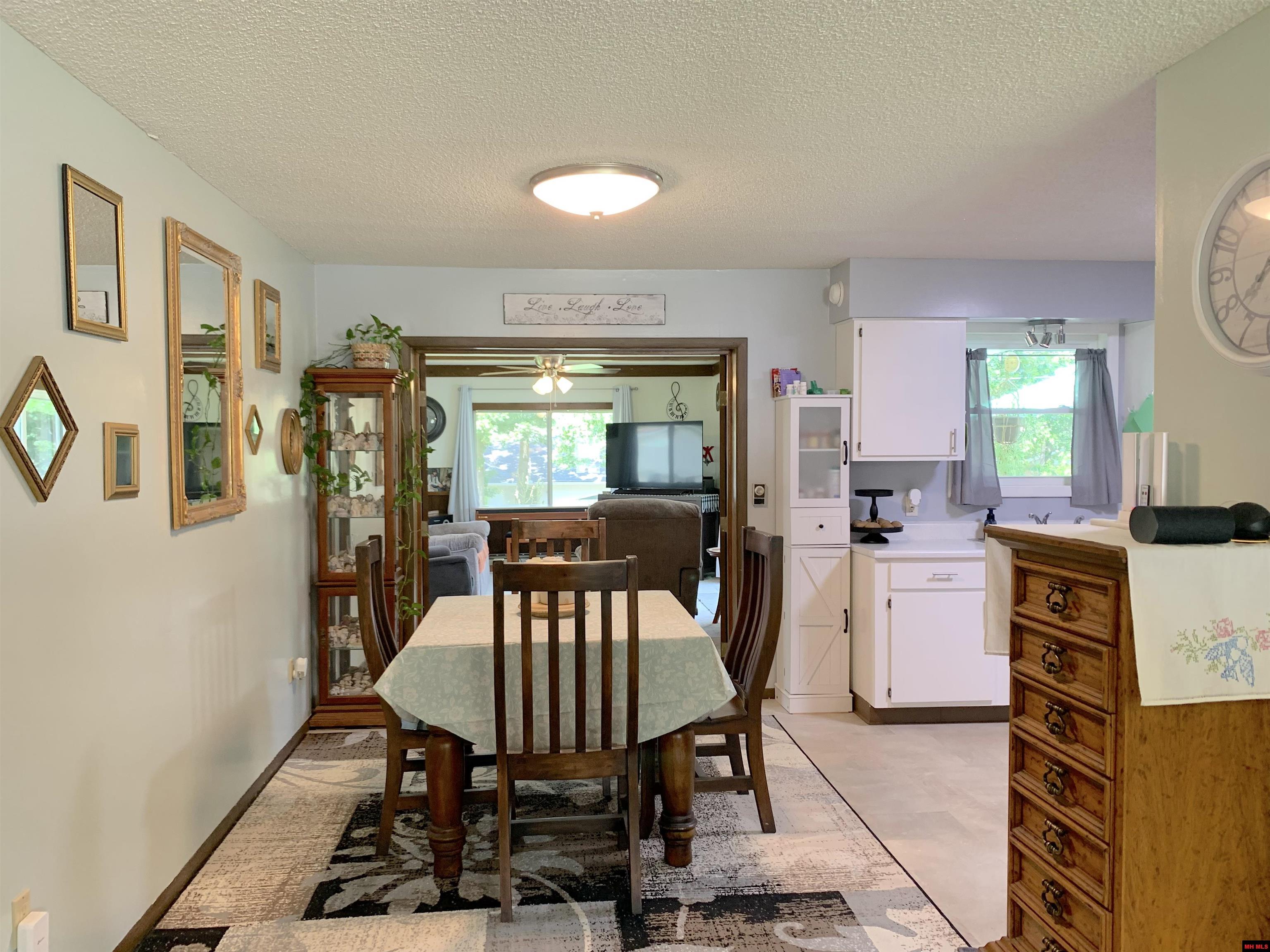 1809 JOHNS DRIVE Mountain Home, AR 72653