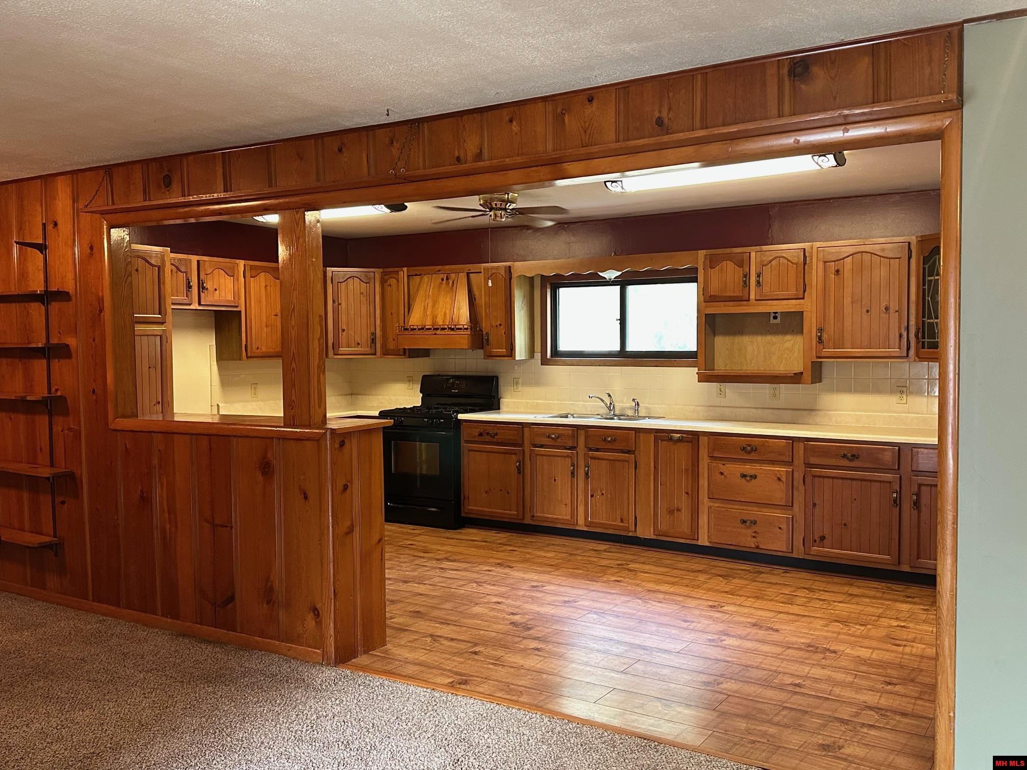 46 BOAT DOCK ROAD Lakeview, AR 72642