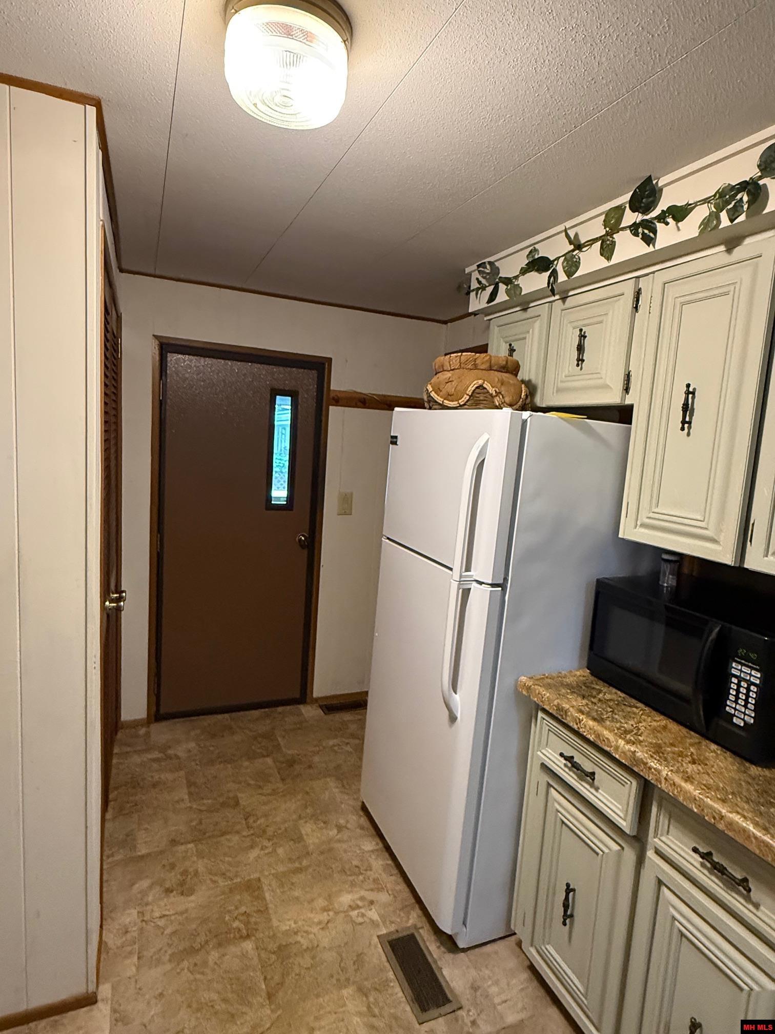 661 NUBBIN RIDGE ROAD Lakeview, AR