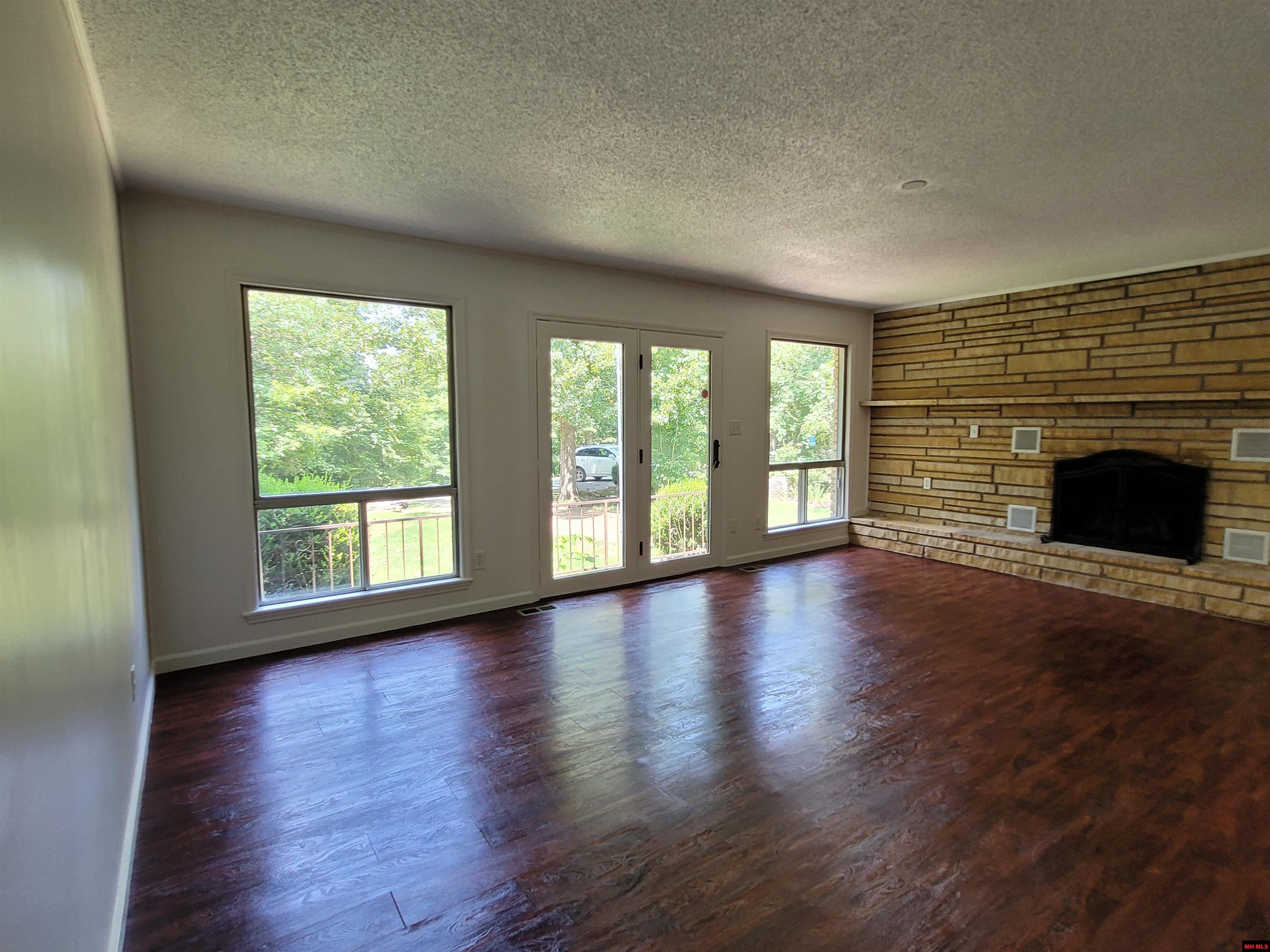 1607 RIVERVIEW CIRCLE Horseshoe Bend, AR 72512