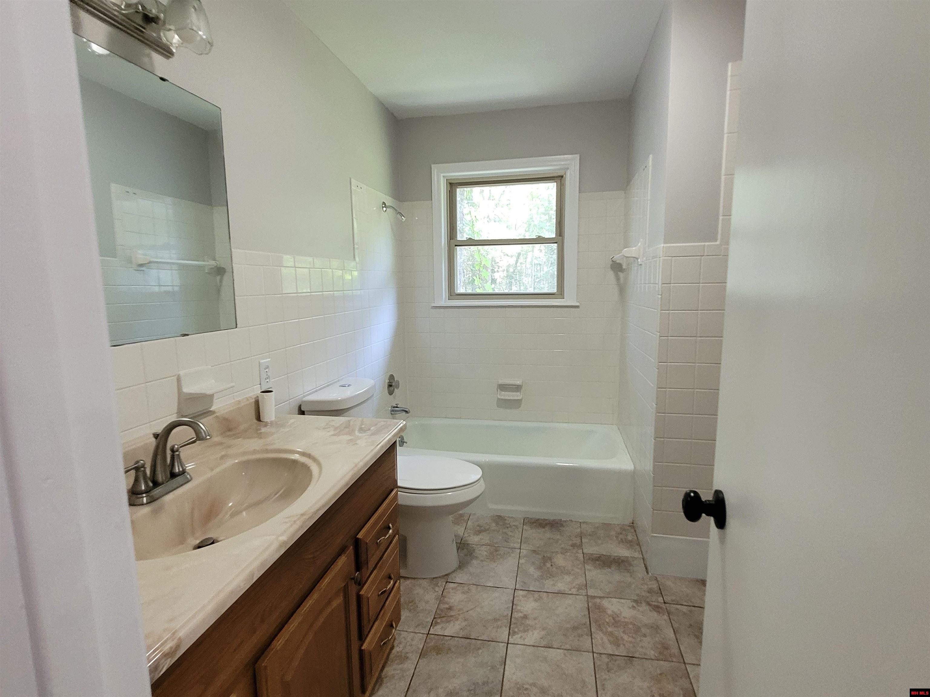 1607 RIVERVIEW CIRCLE Horseshoe Bend, AR 72512