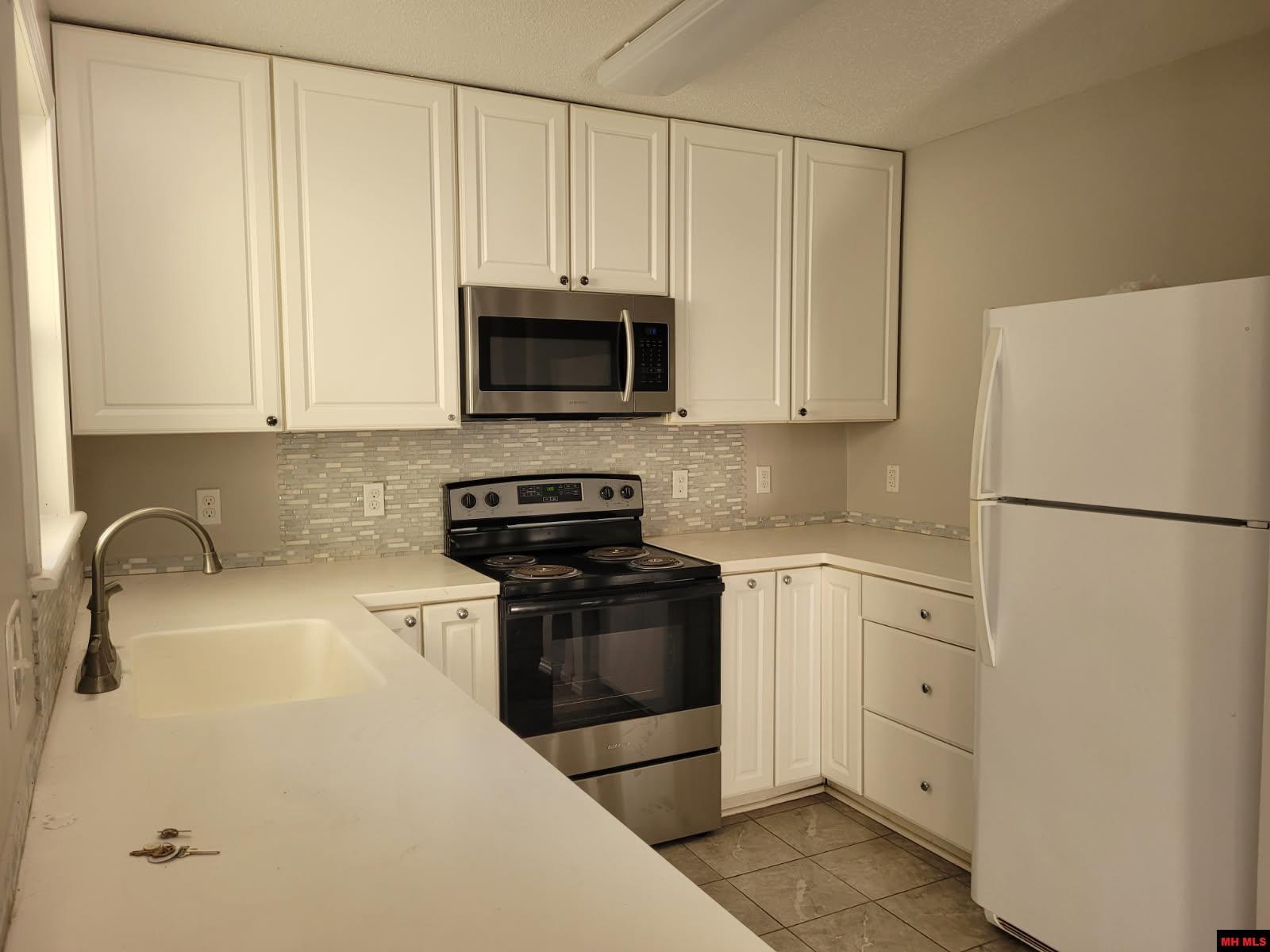 1607 RIVERVIEW CIRCLE Horseshoe Bend, AR