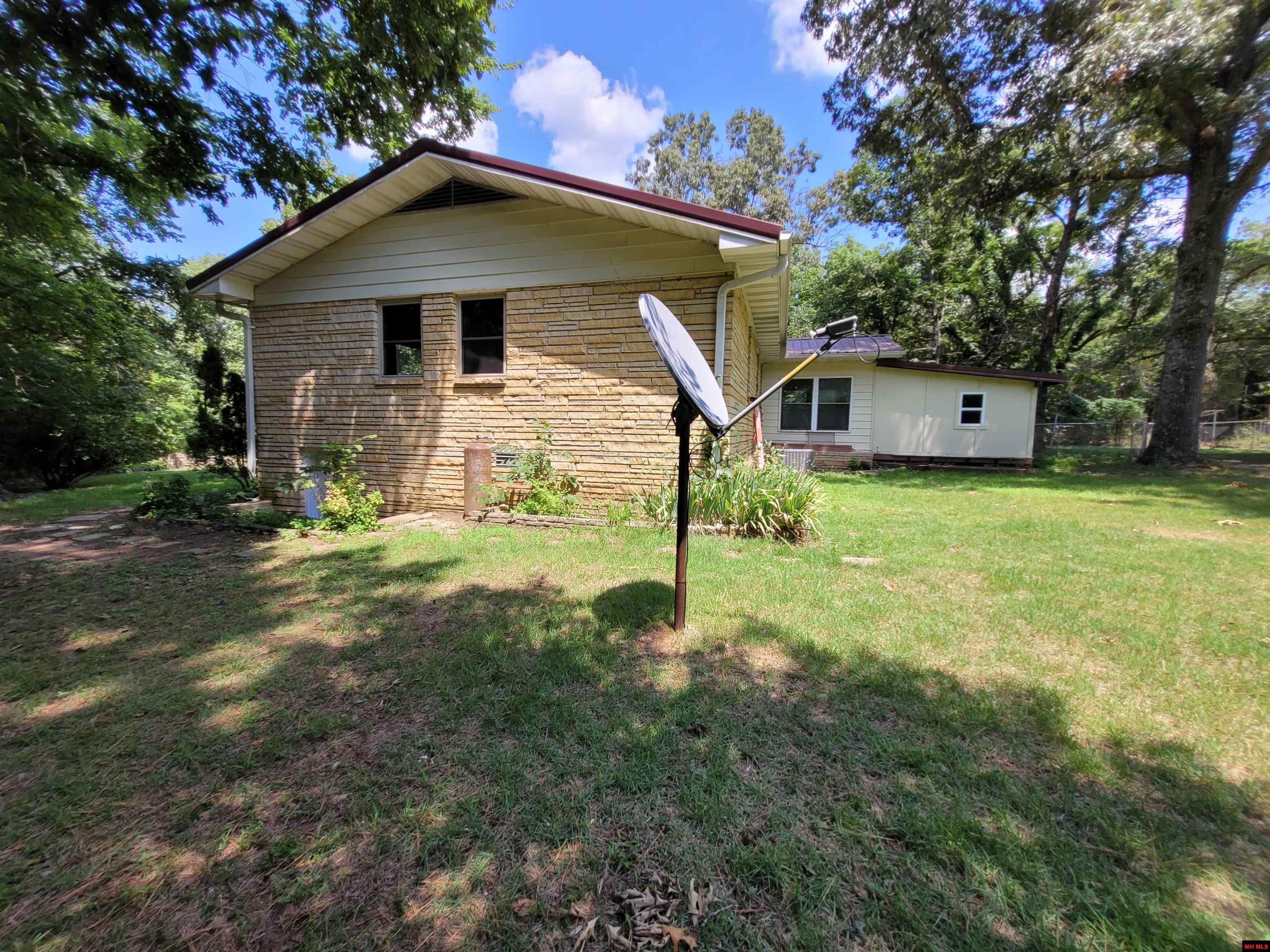 1607 RIVERVIEW CIRCLE Horseshoe Bend, AR 72512