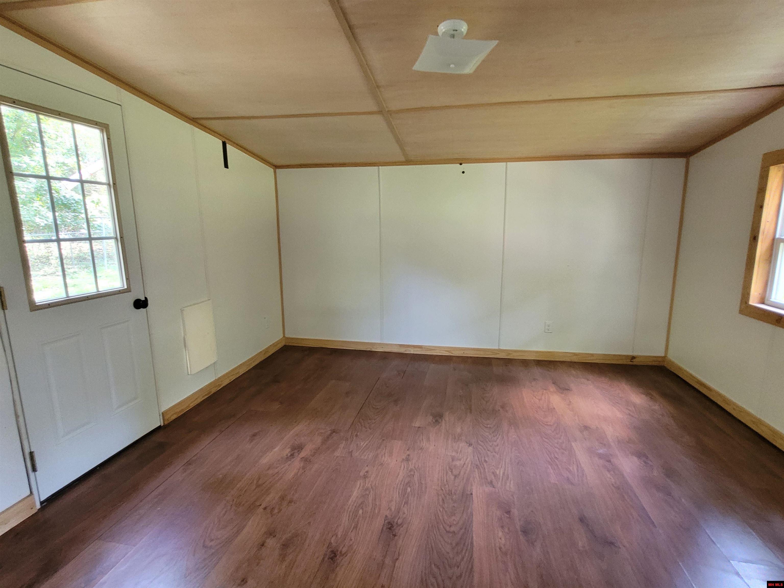 1607 RIVERVIEW CIRCLE Horseshoe Bend, AR 72512