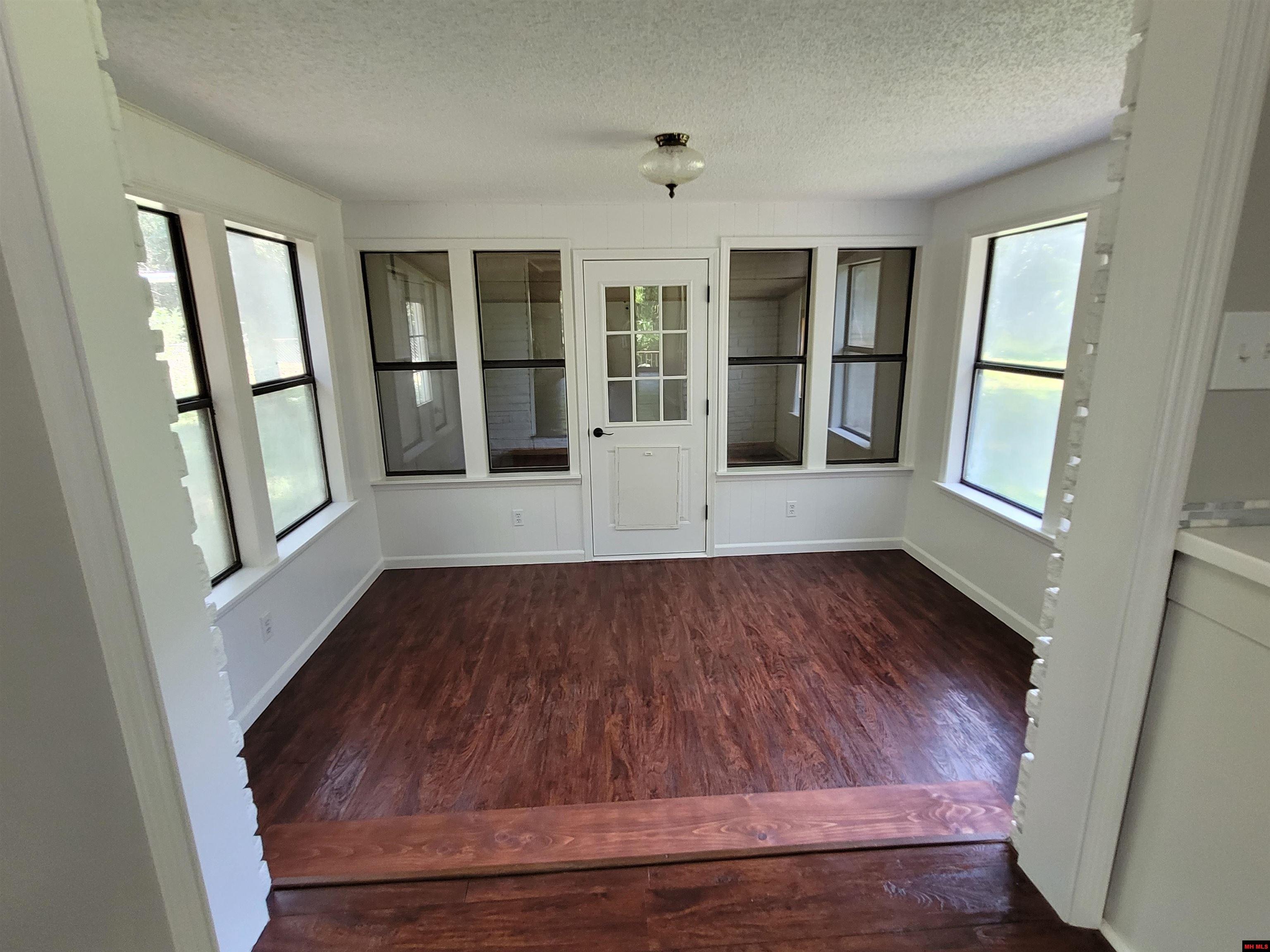 1607 RIVERVIEW CIRCLE Horseshoe Bend, AR 72512