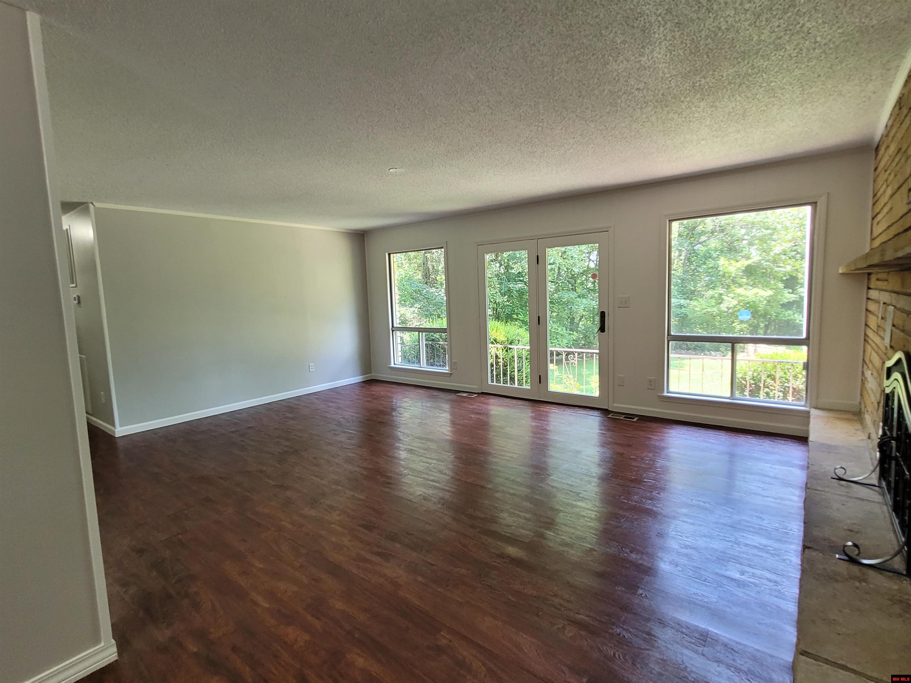 1607 RIVERVIEW CIRCLE Horseshoe Bend, AR 72512