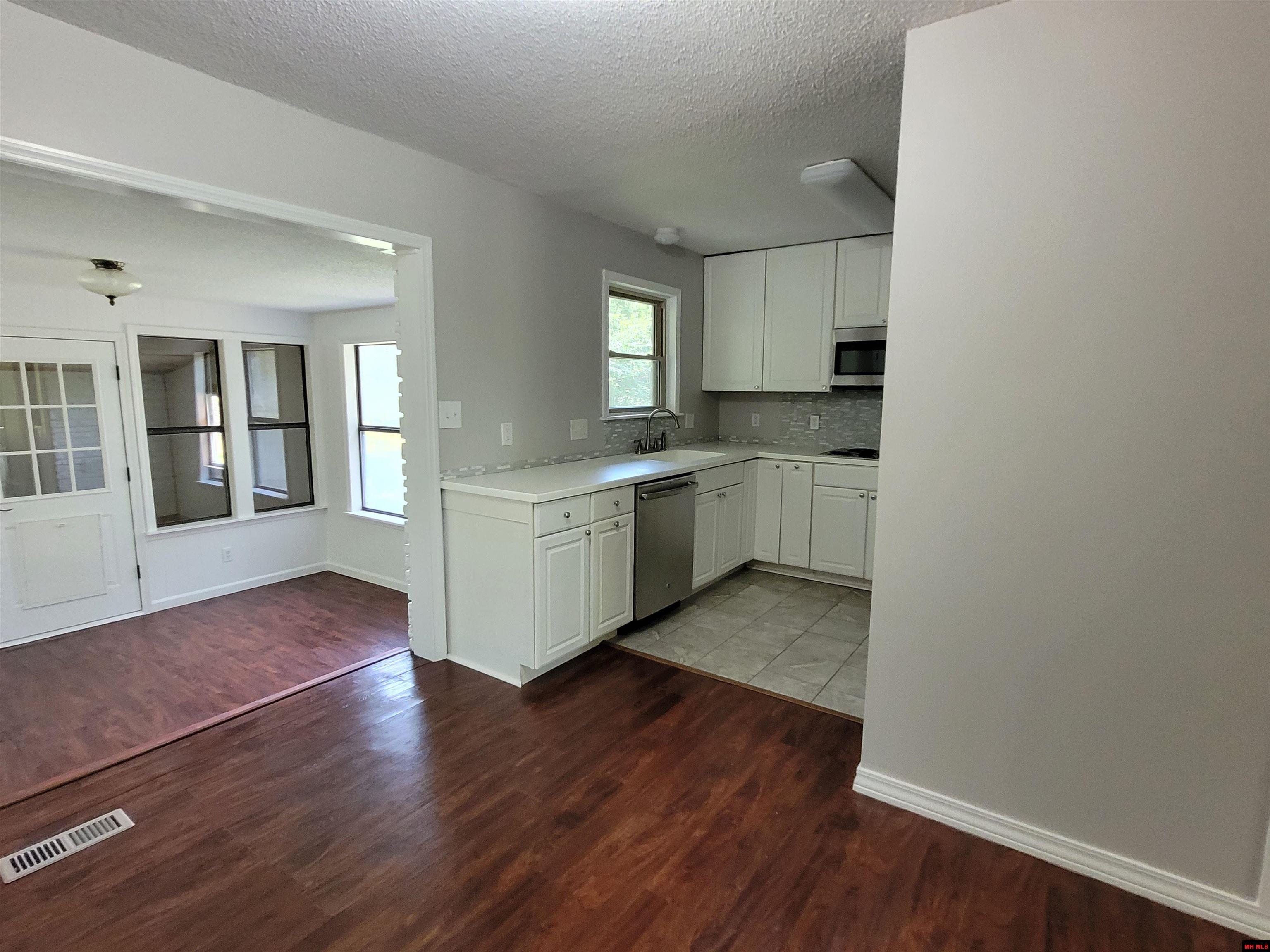 1607 RIVERVIEW CIRCLE Horseshoe Bend, AR