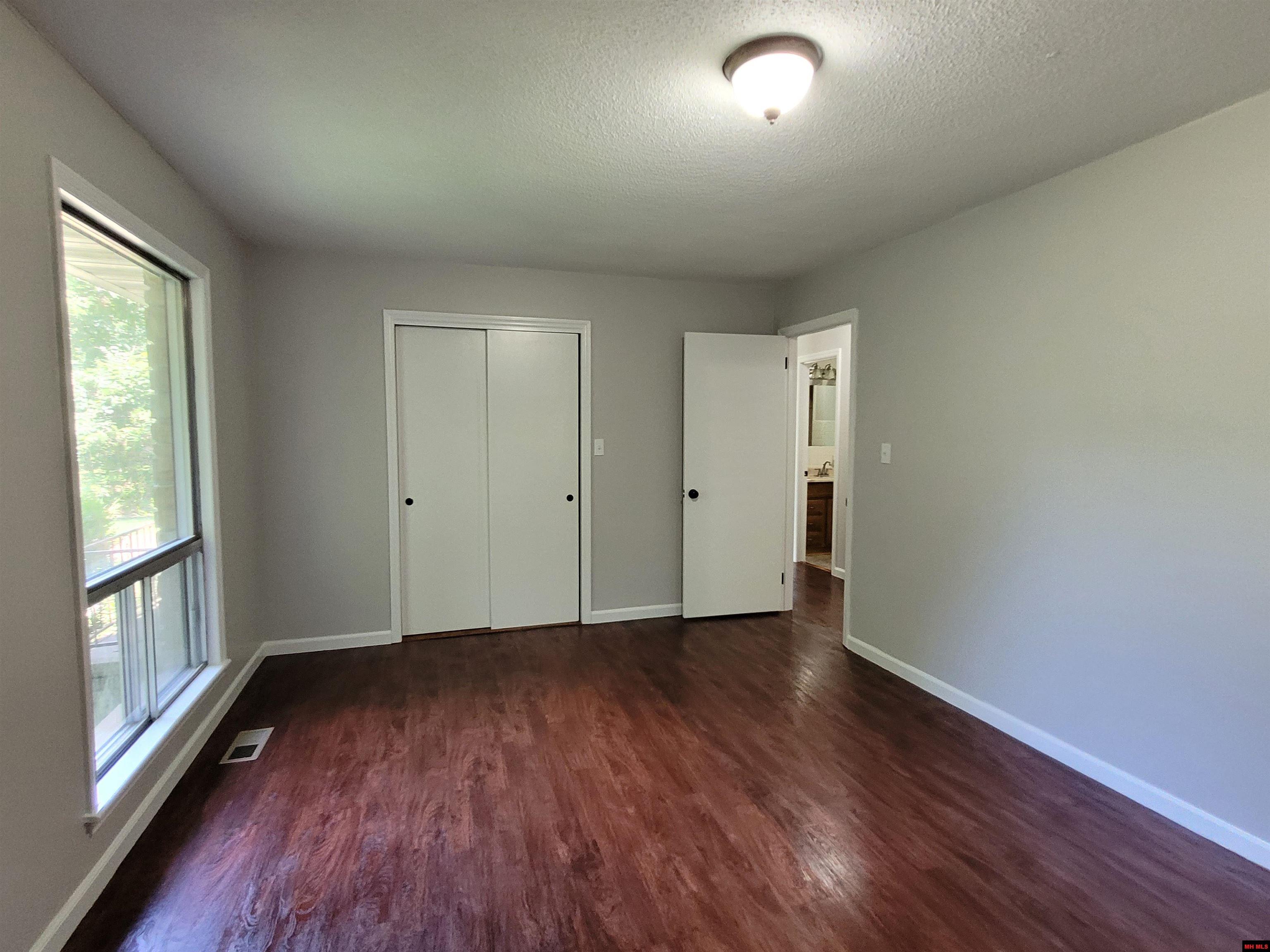 1607 RIVERVIEW CIRCLE Horseshoe Bend, AR 72512