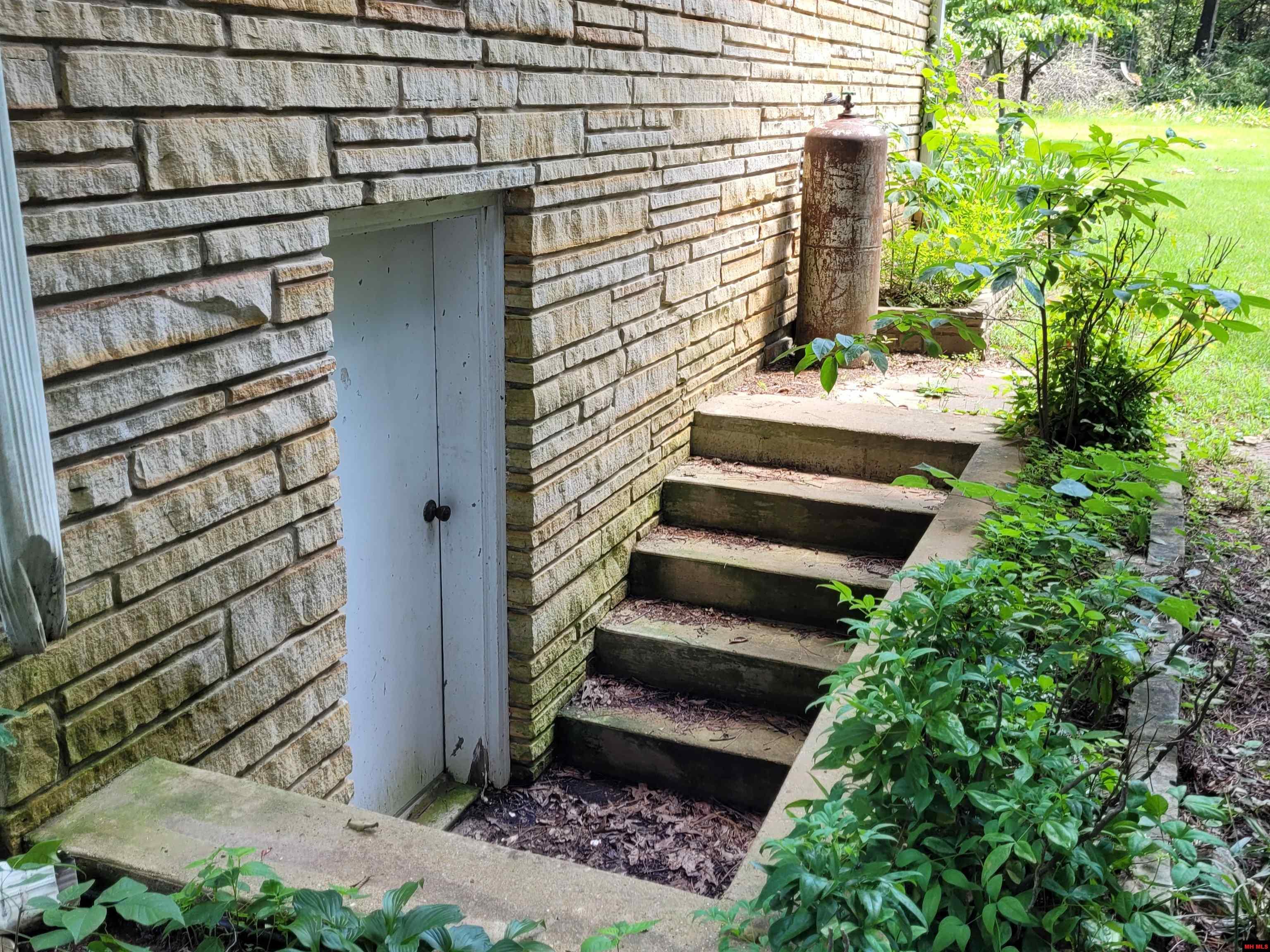 1607 RIVERVIEW CIRCLE Horseshoe Bend, AR 72512