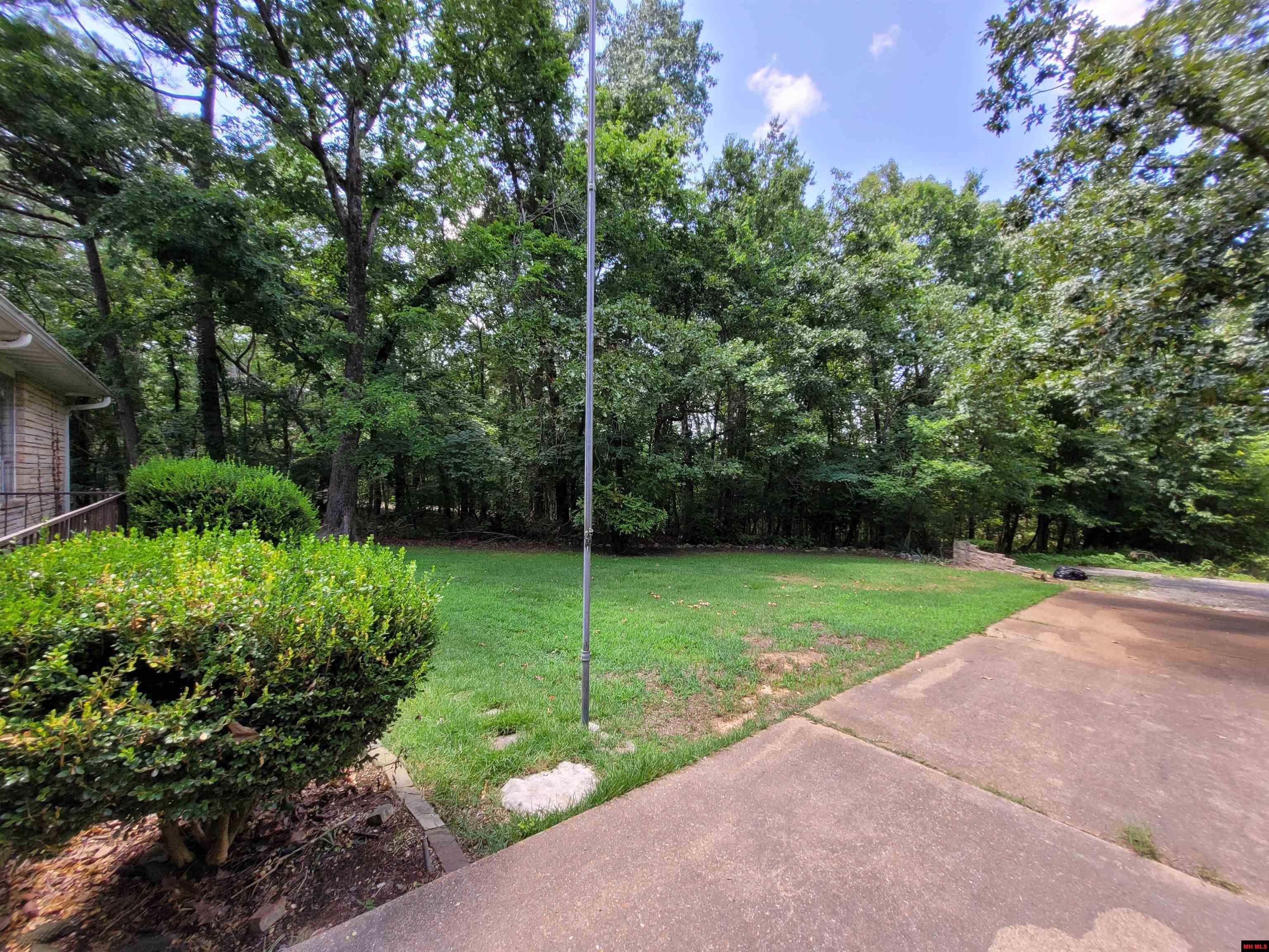 1607 RIVERVIEW CIRCLE Horseshoe Bend, AR 72512