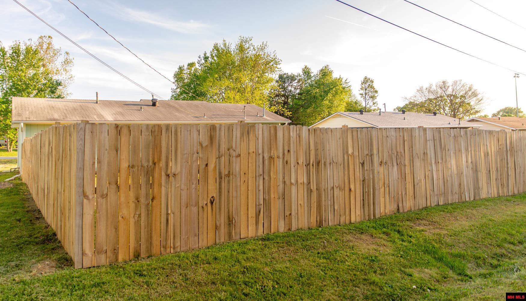 142 W FACTORY STREET Gassville, AR 72653