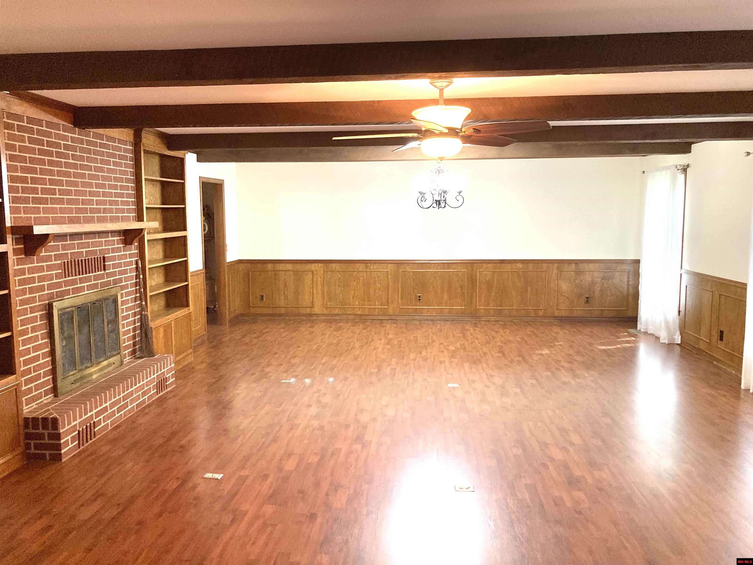 1512 MANOR Mountain Home, AR