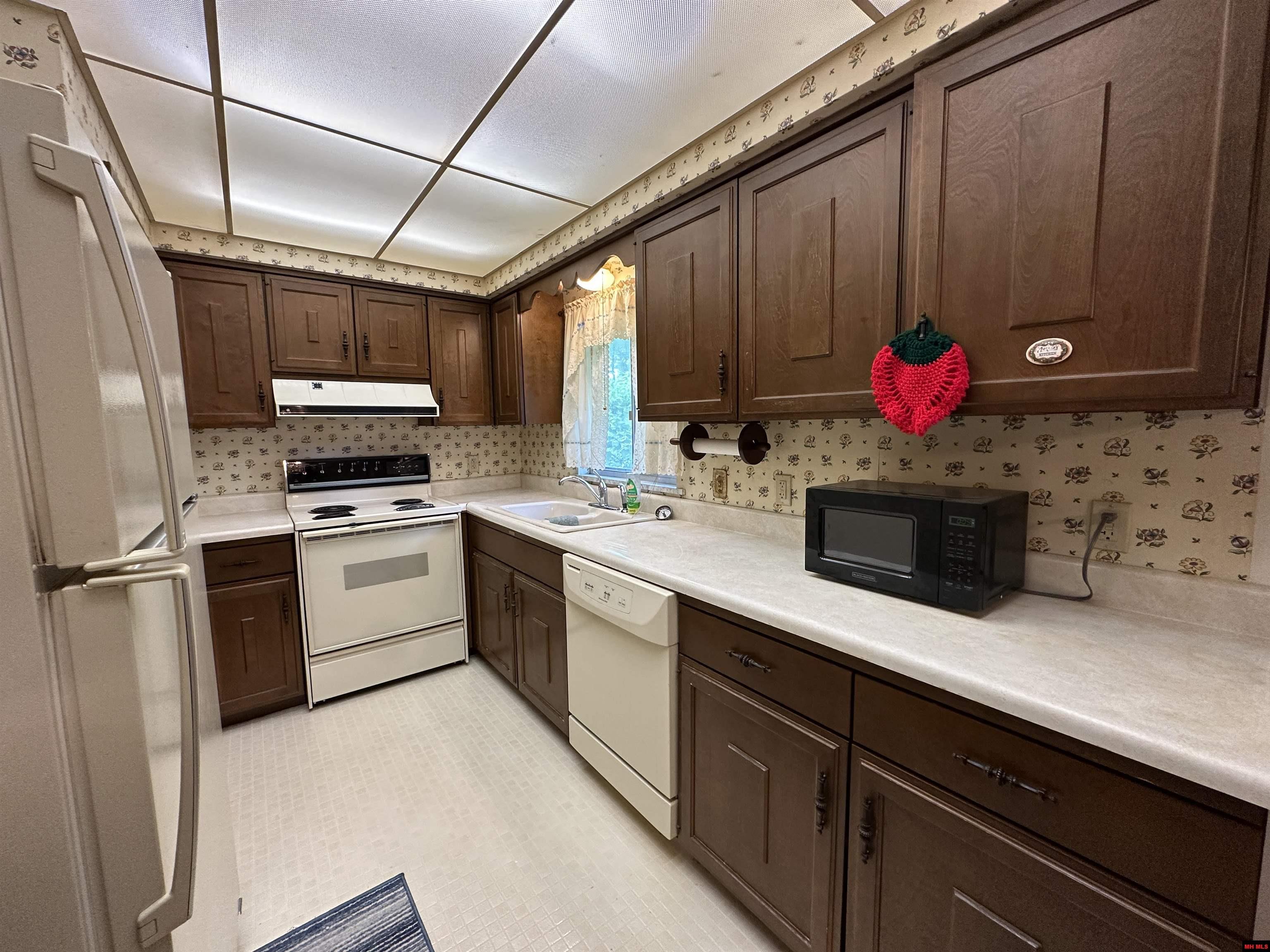 1121 MEADOWBROOK DRIVE Mountain Home, AR