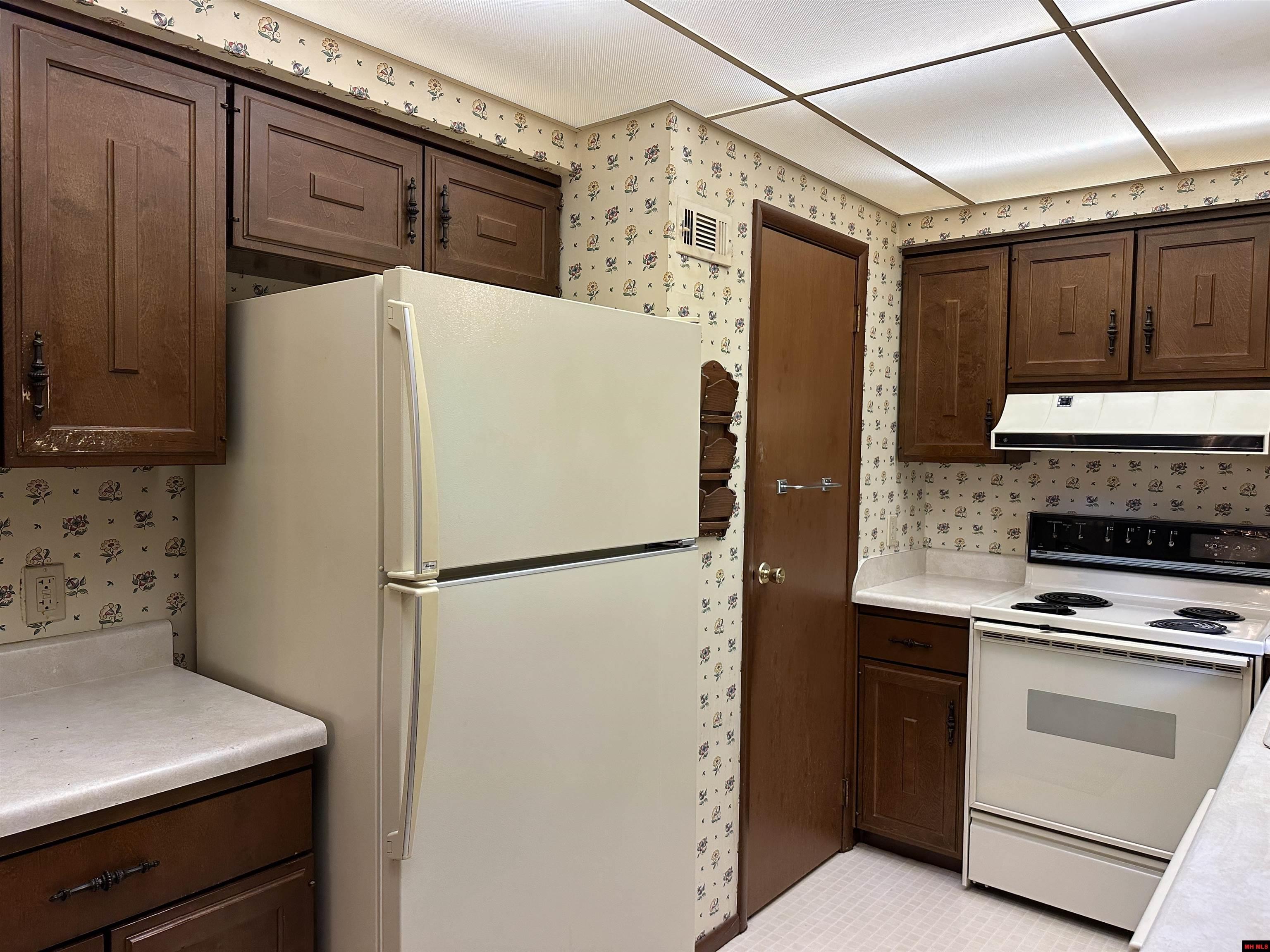 1121 MEADOWBROOK DRIVE Mountain Home, AR 72653