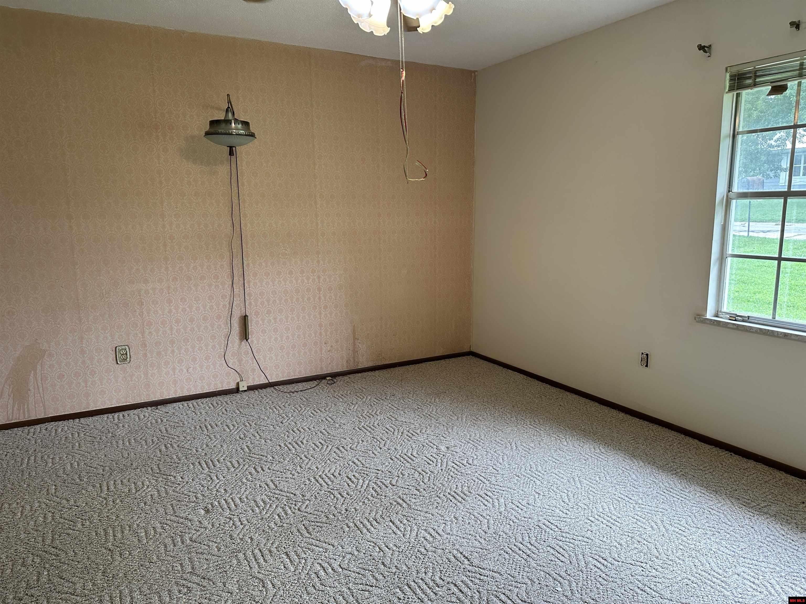 1121 MEADOWBROOK DRIVE Mountain Home, AR 72653