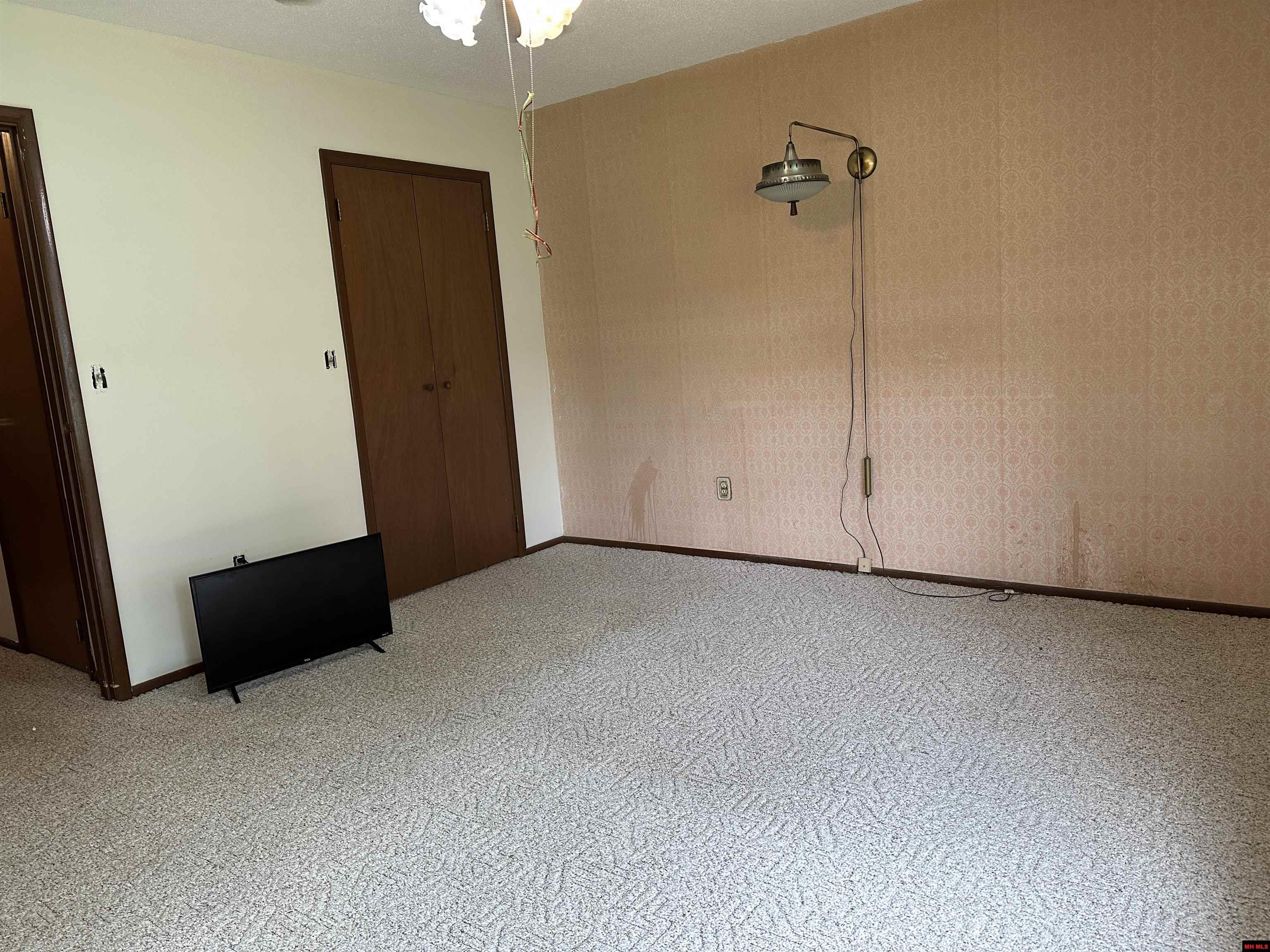 1121 MEADOWBROOK DRIVE Mountain Home, AR 72653