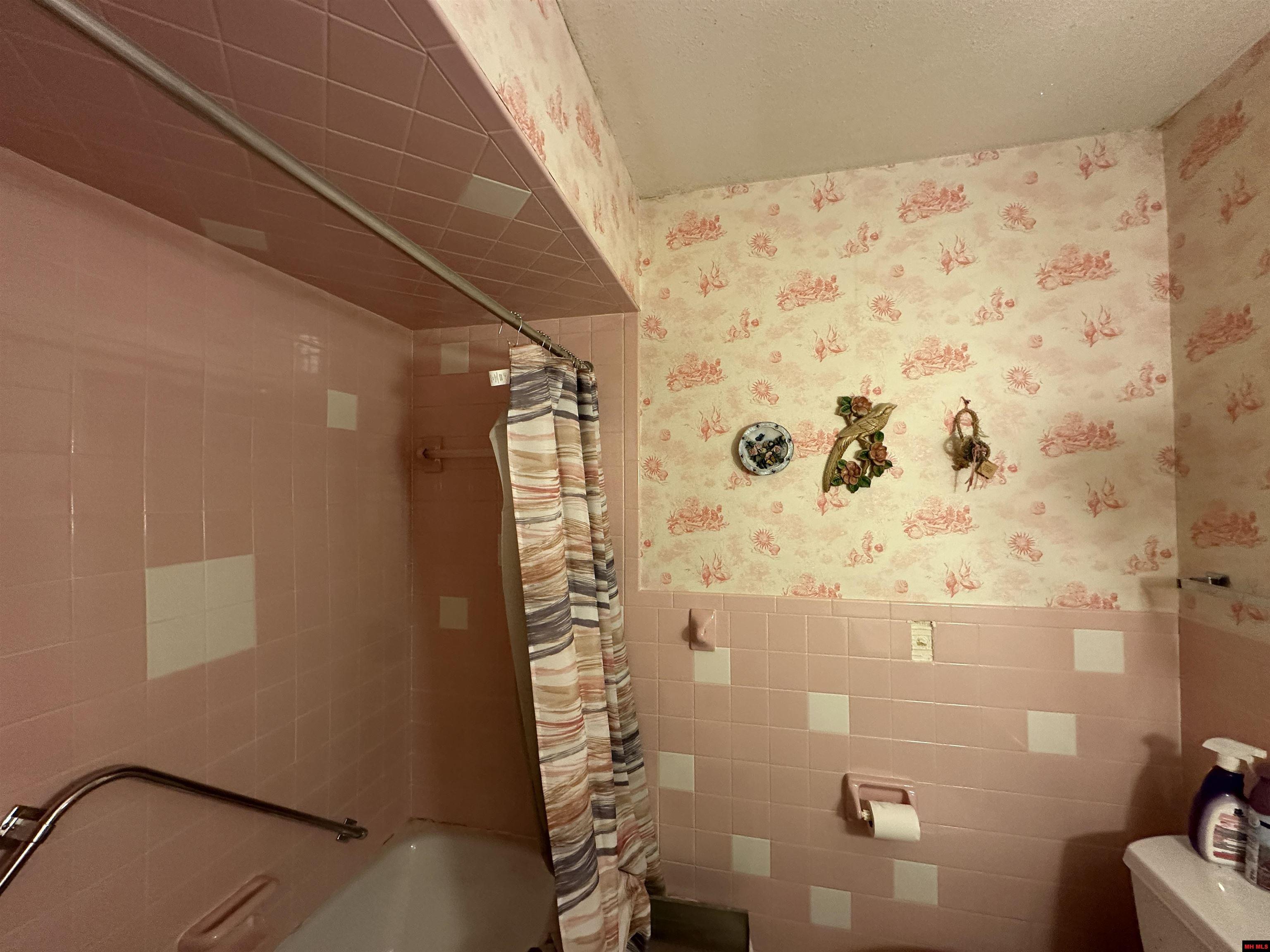 1121 MEADOWBROOK DRIVE Mountain Home, AR 72653