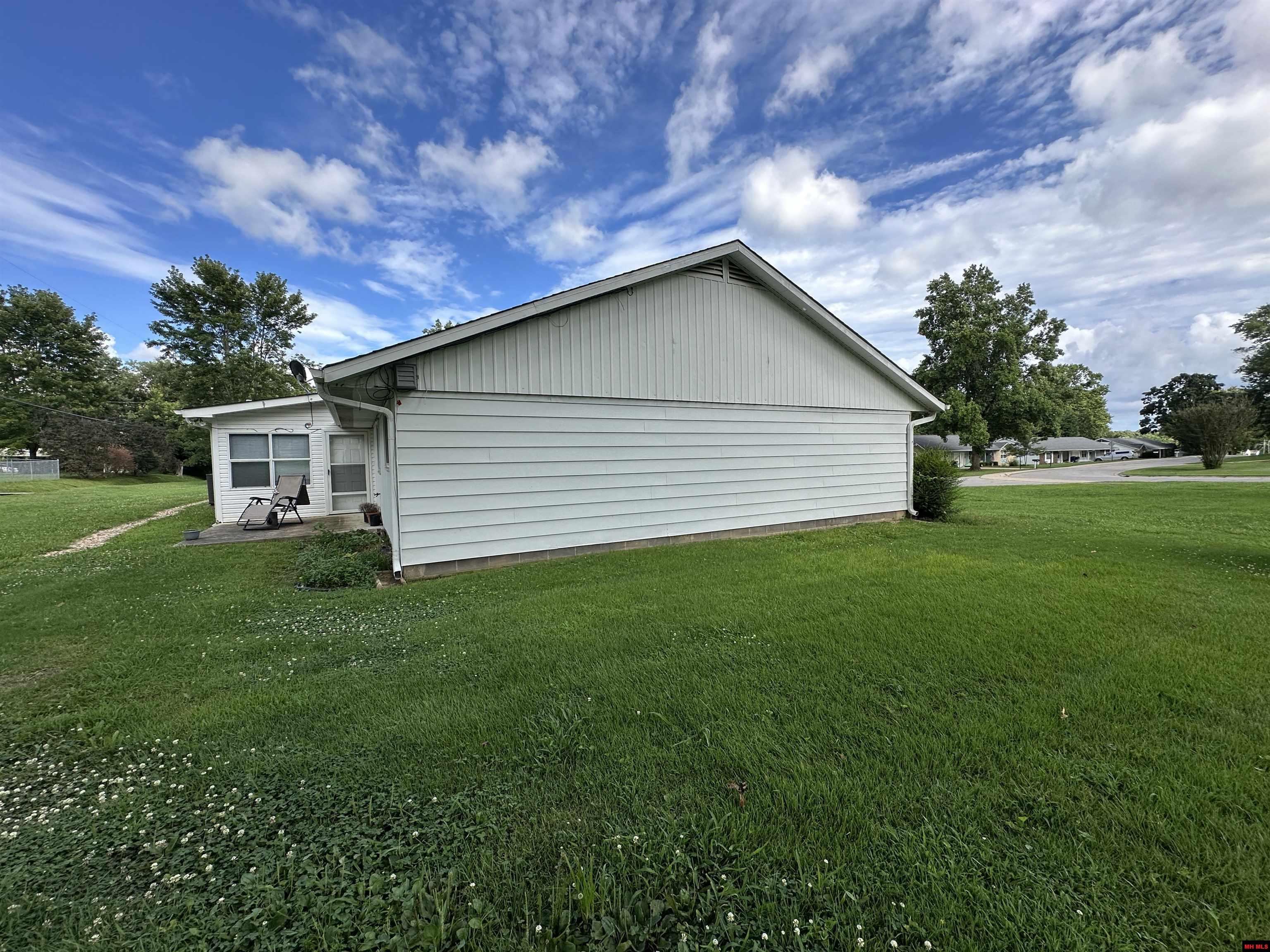 1105 MEADOWBROOK DRIVE Mountain Home, AR