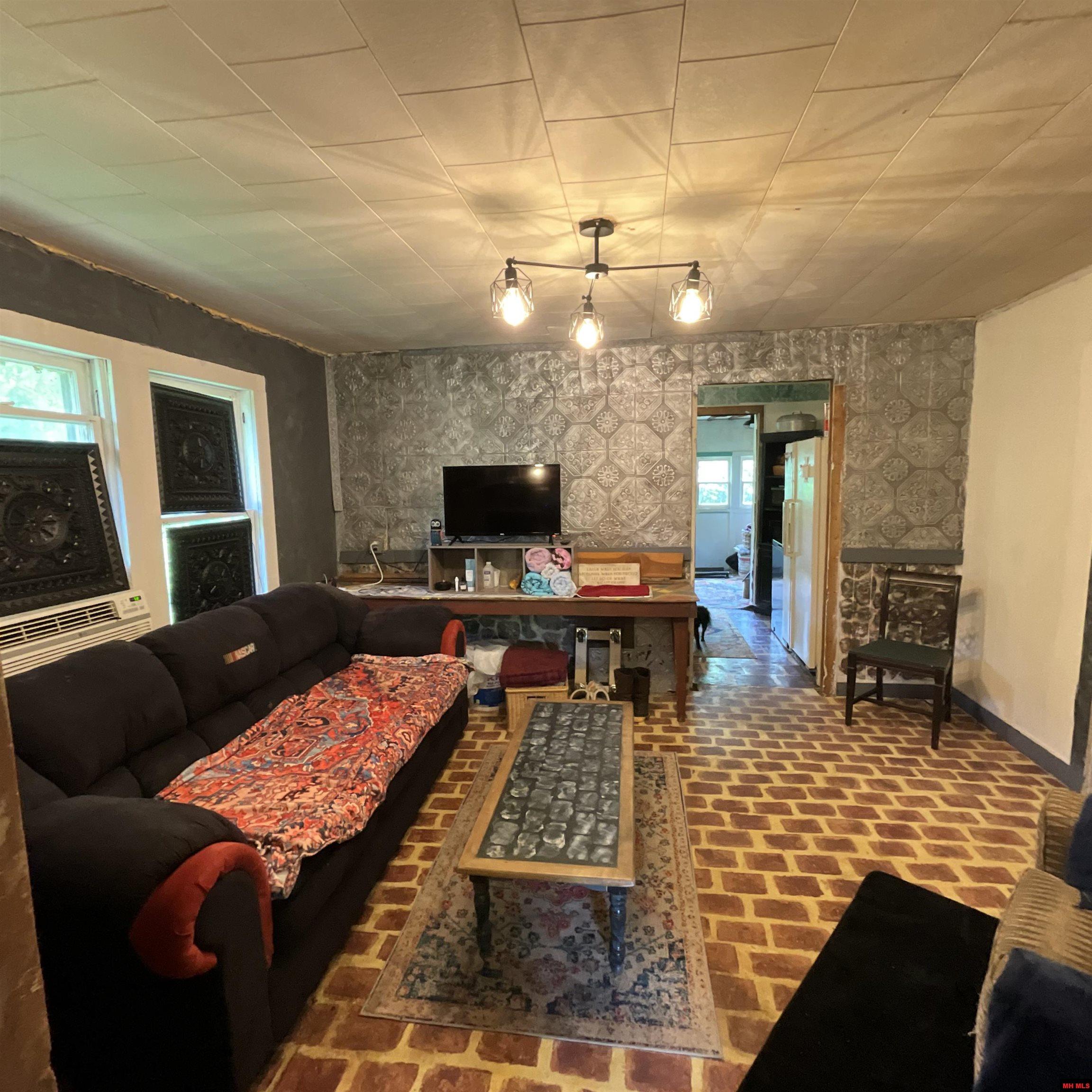 112 CR 355 Thayer, MO