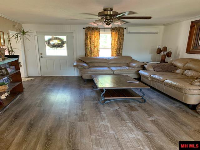 130 & 121 Ginger Lane