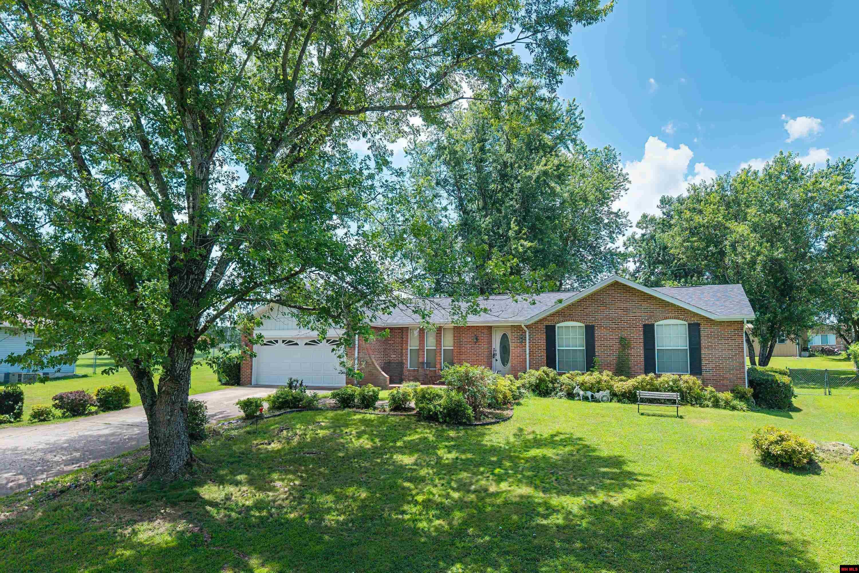 104 RAINBOW HEIGHTS DRIVE | Cotter, AR