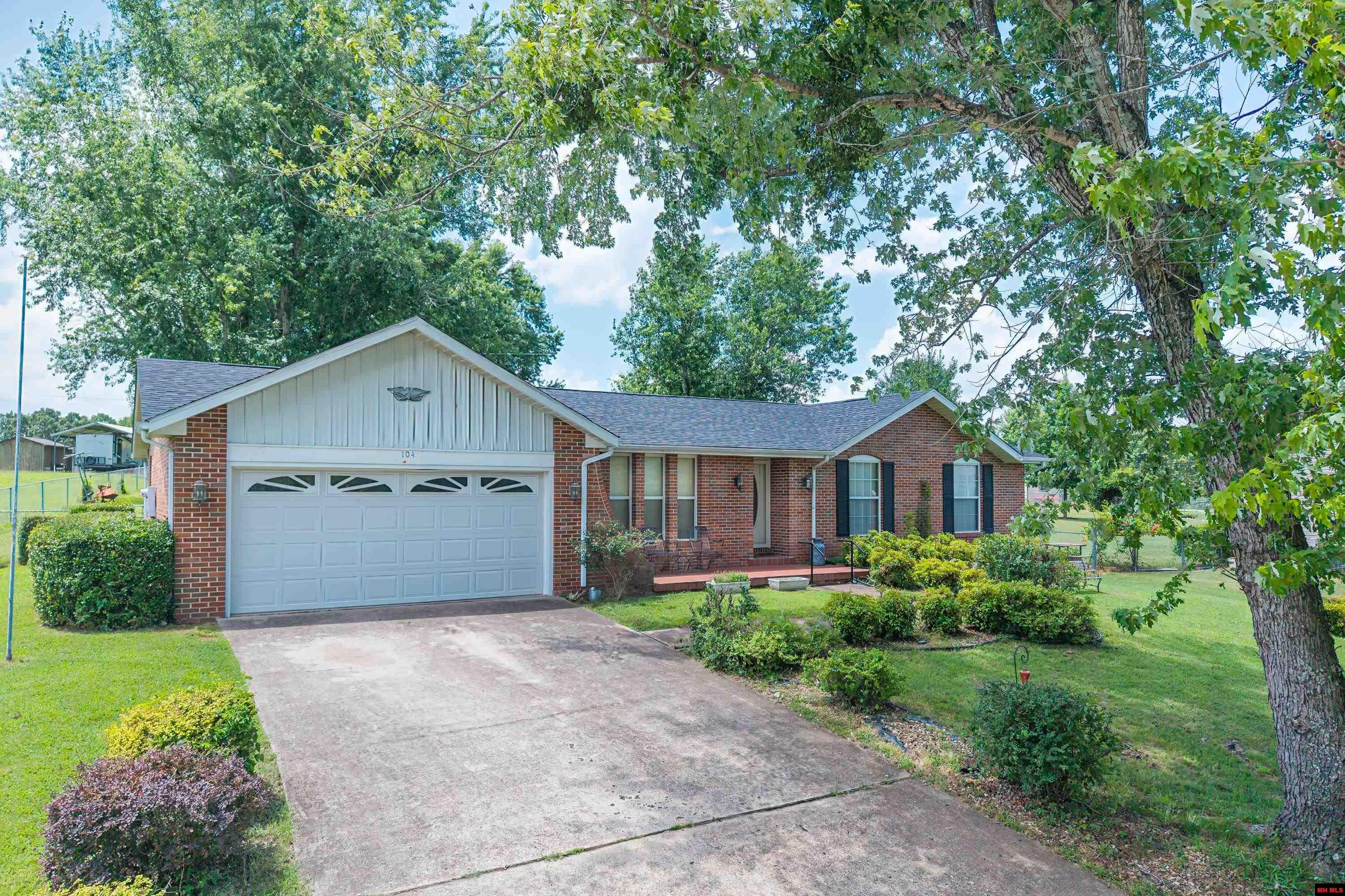 104 RAINBOW HEIGHTS DRIVE Cotter, AR