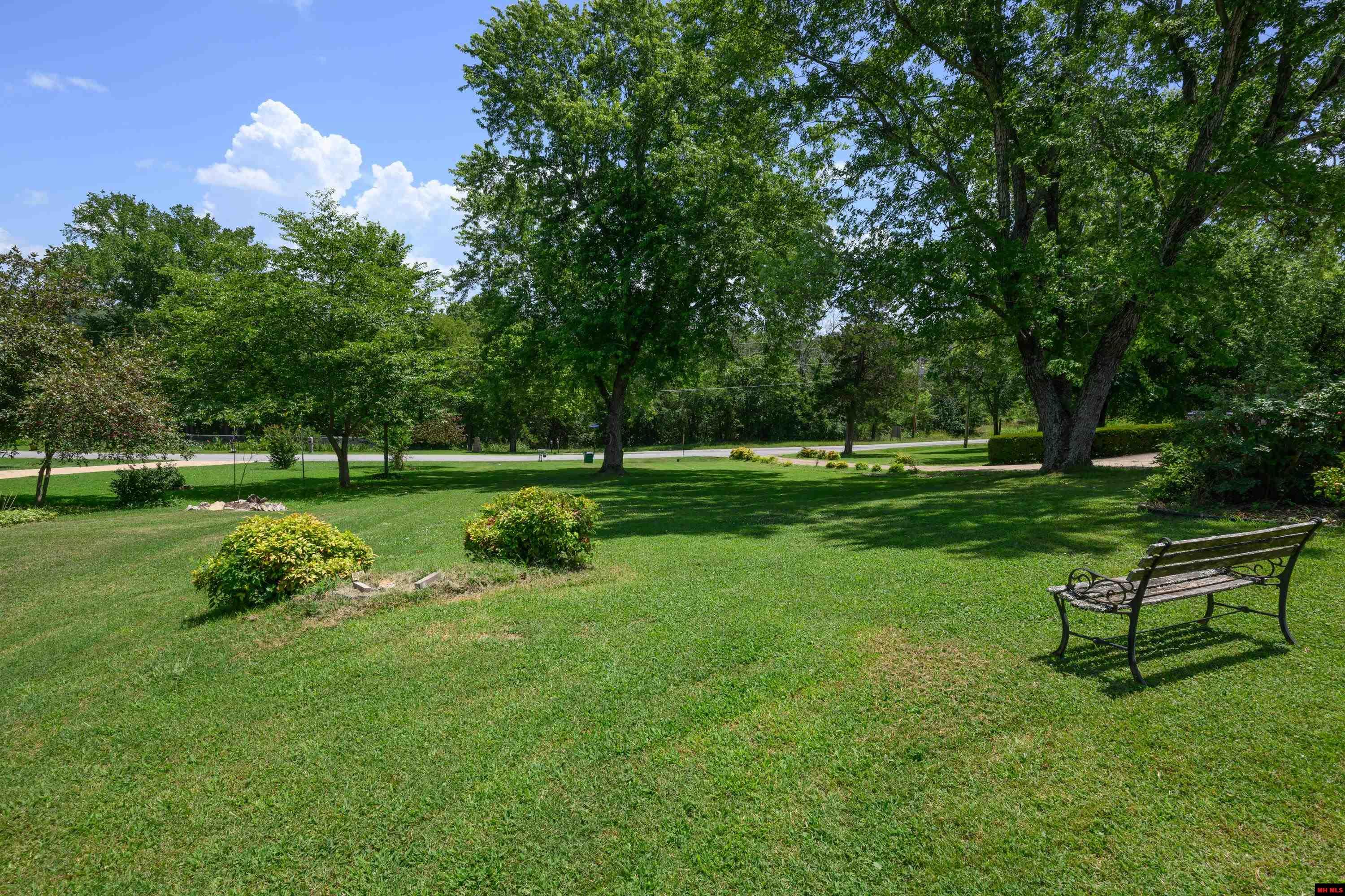 104 RAINBOW HEIGHTS DRIVE Cotter, AR