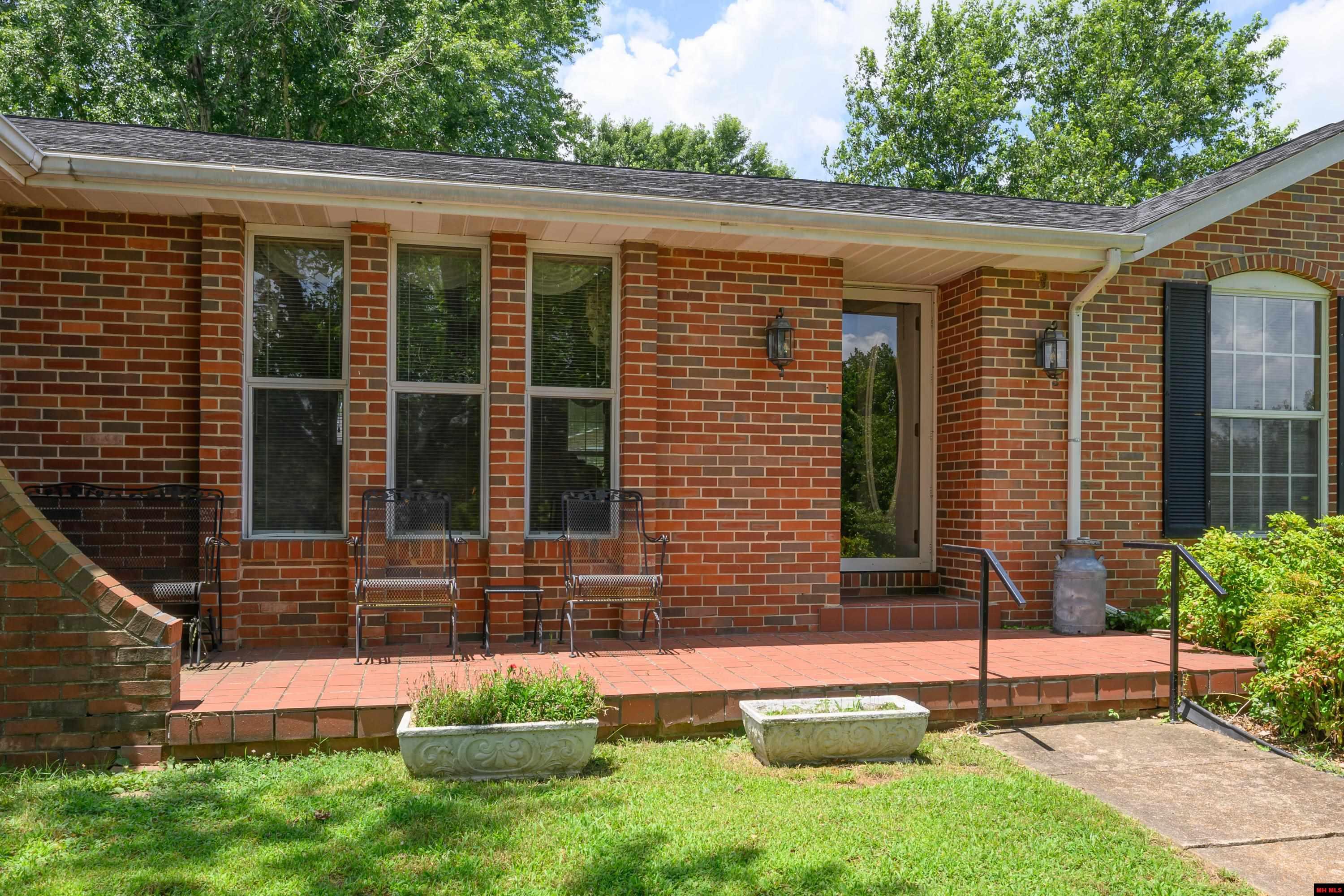 104 RAINBOW HEIGHTS DRIVE Cotter, AR