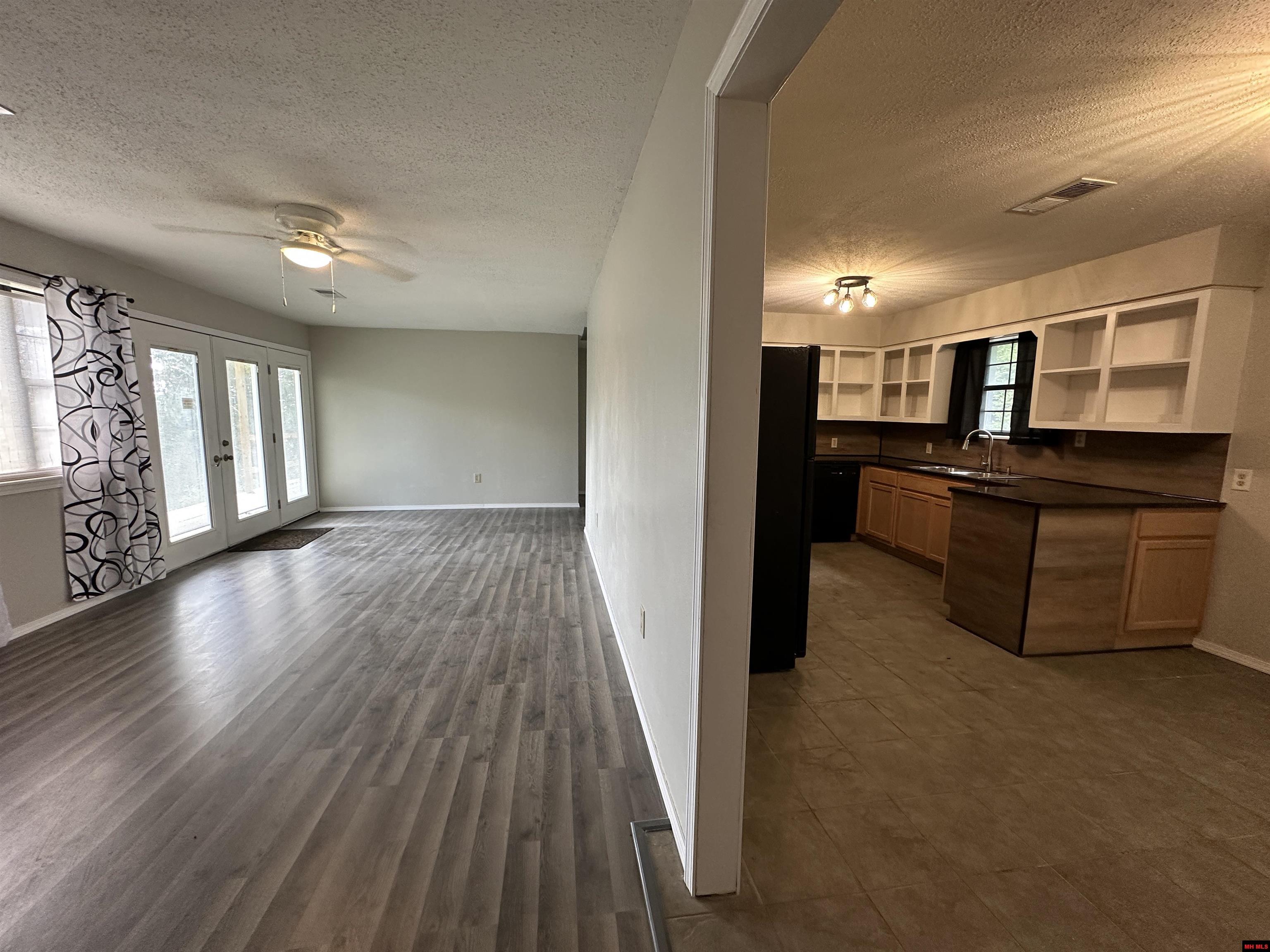 106 MC 3063 Yellville, AR 72687