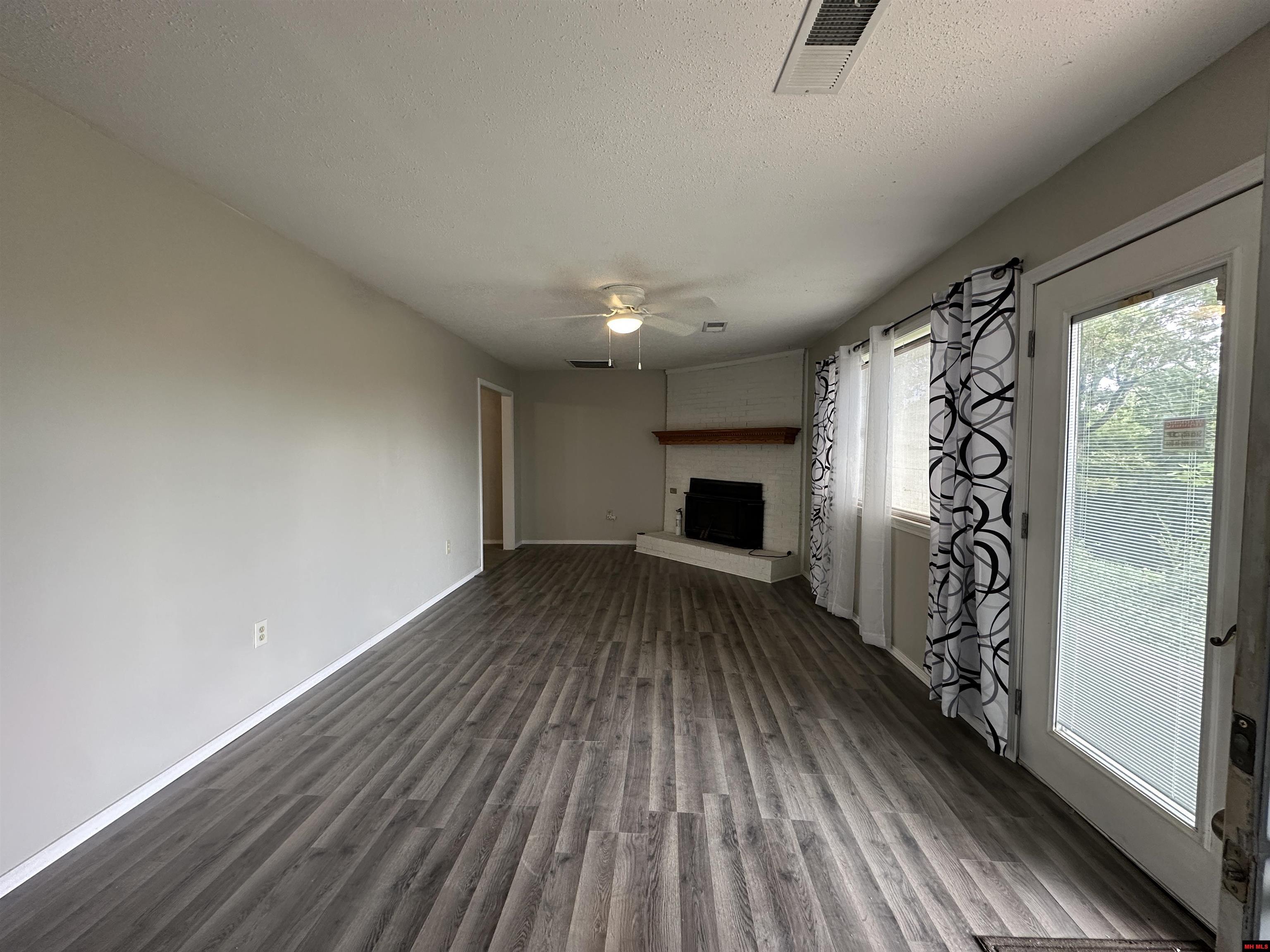 106 MC 3063 Yellville, AR 72687