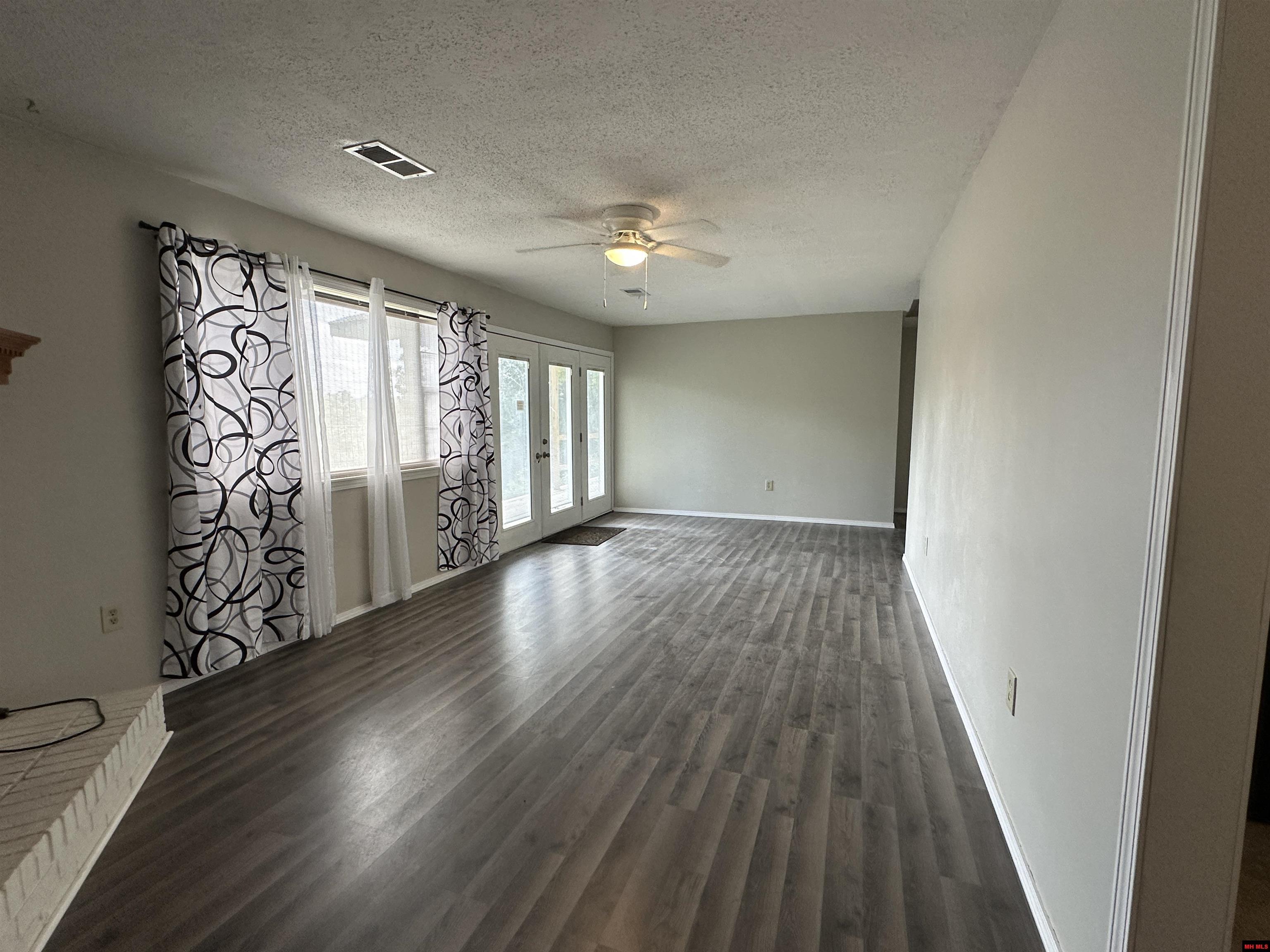 106 MC 3063 Yellville, AR 72687