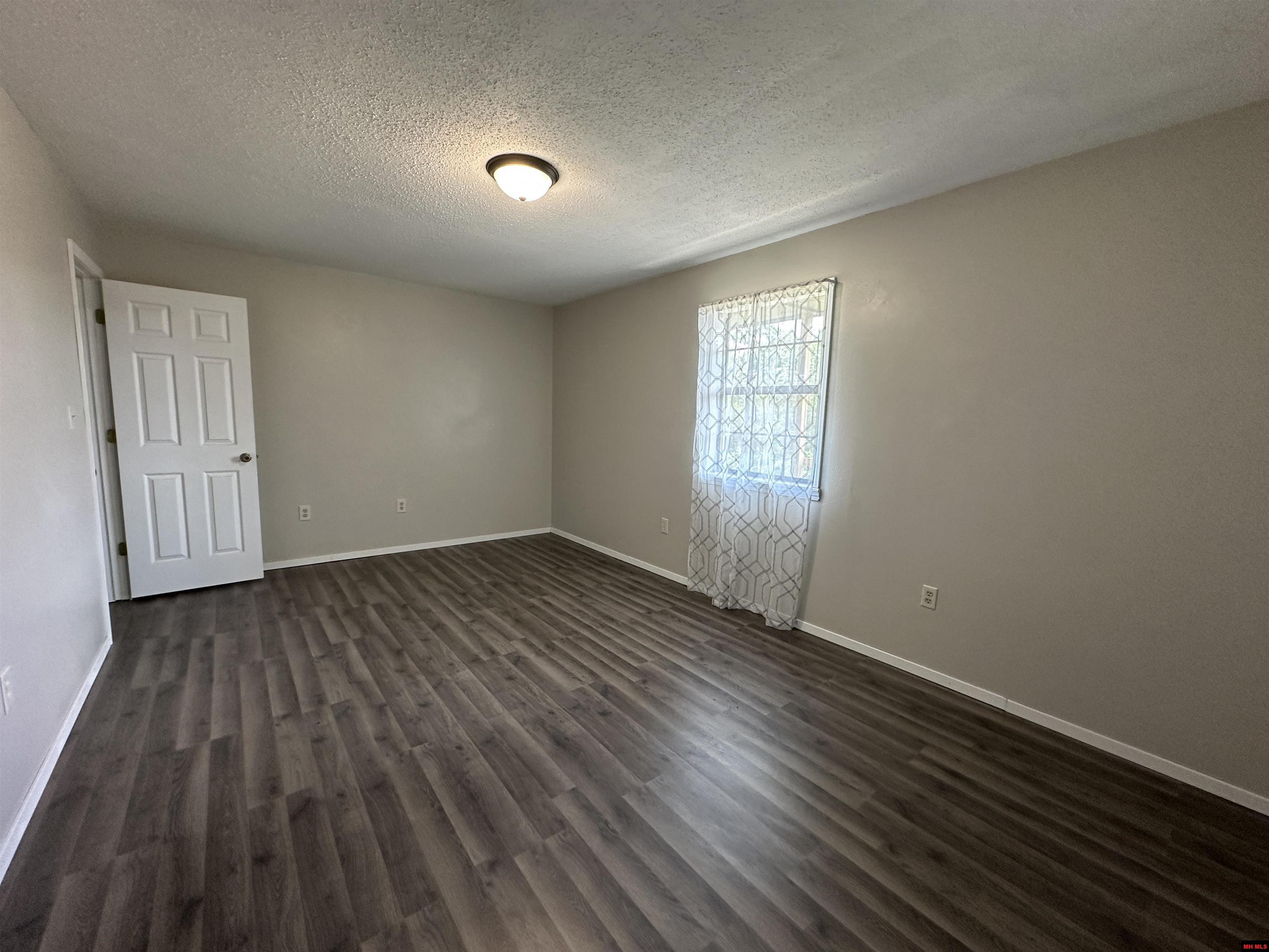 106 MC 3063 Yellville, AR 72687