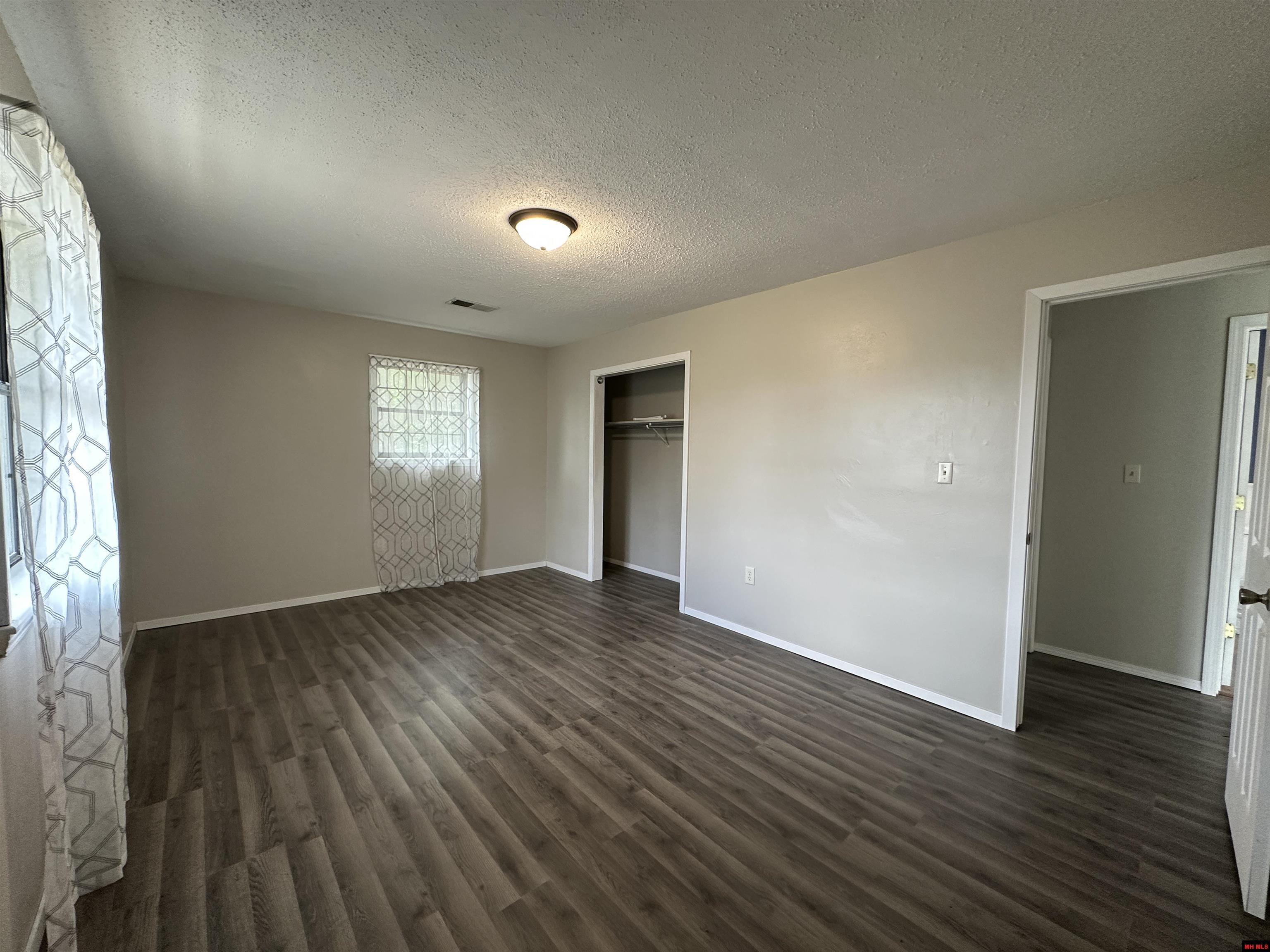 106 MC 3063 Yellville, AR 72687