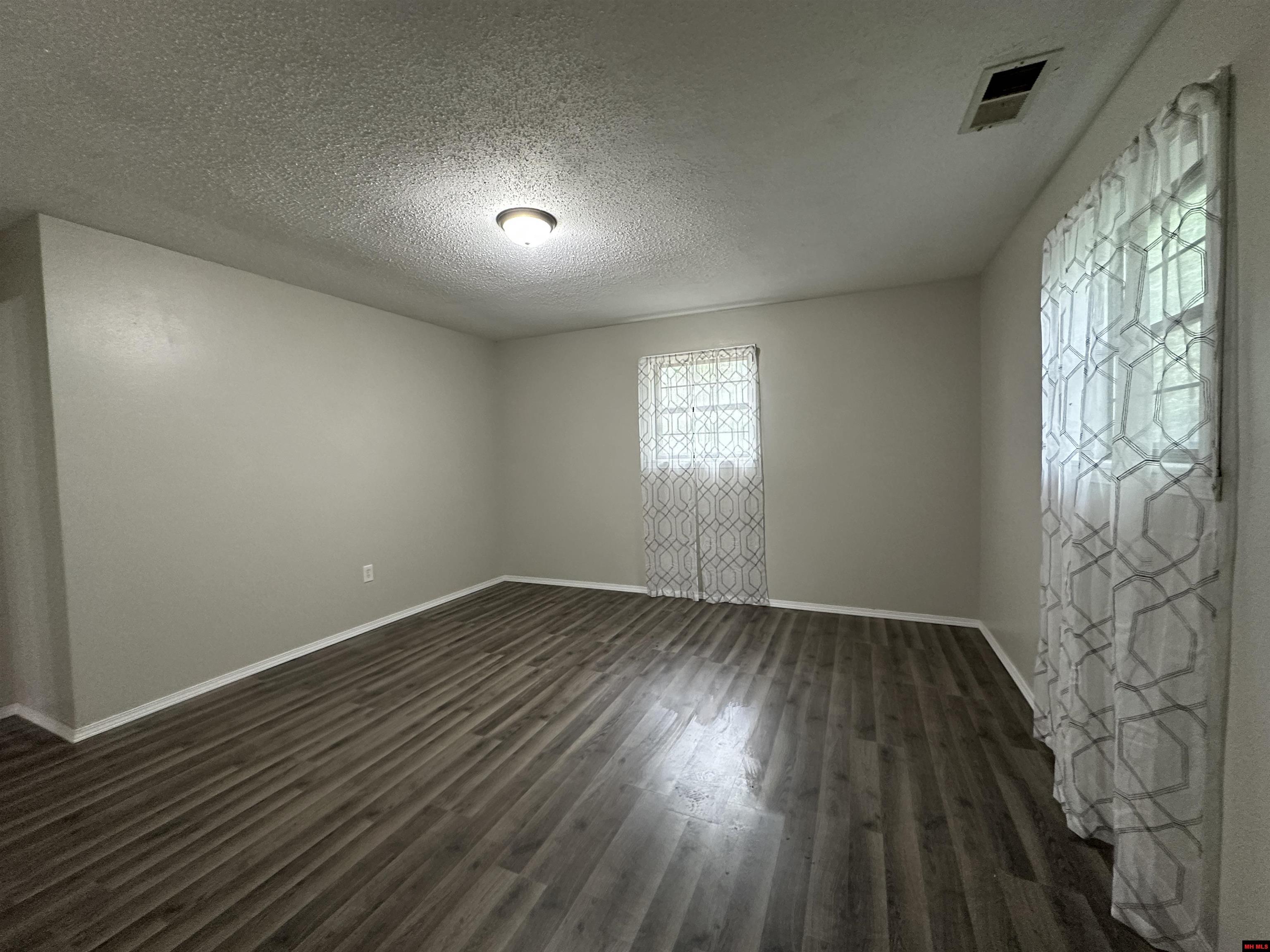 106 MC 3063 Yellville, AR 72687