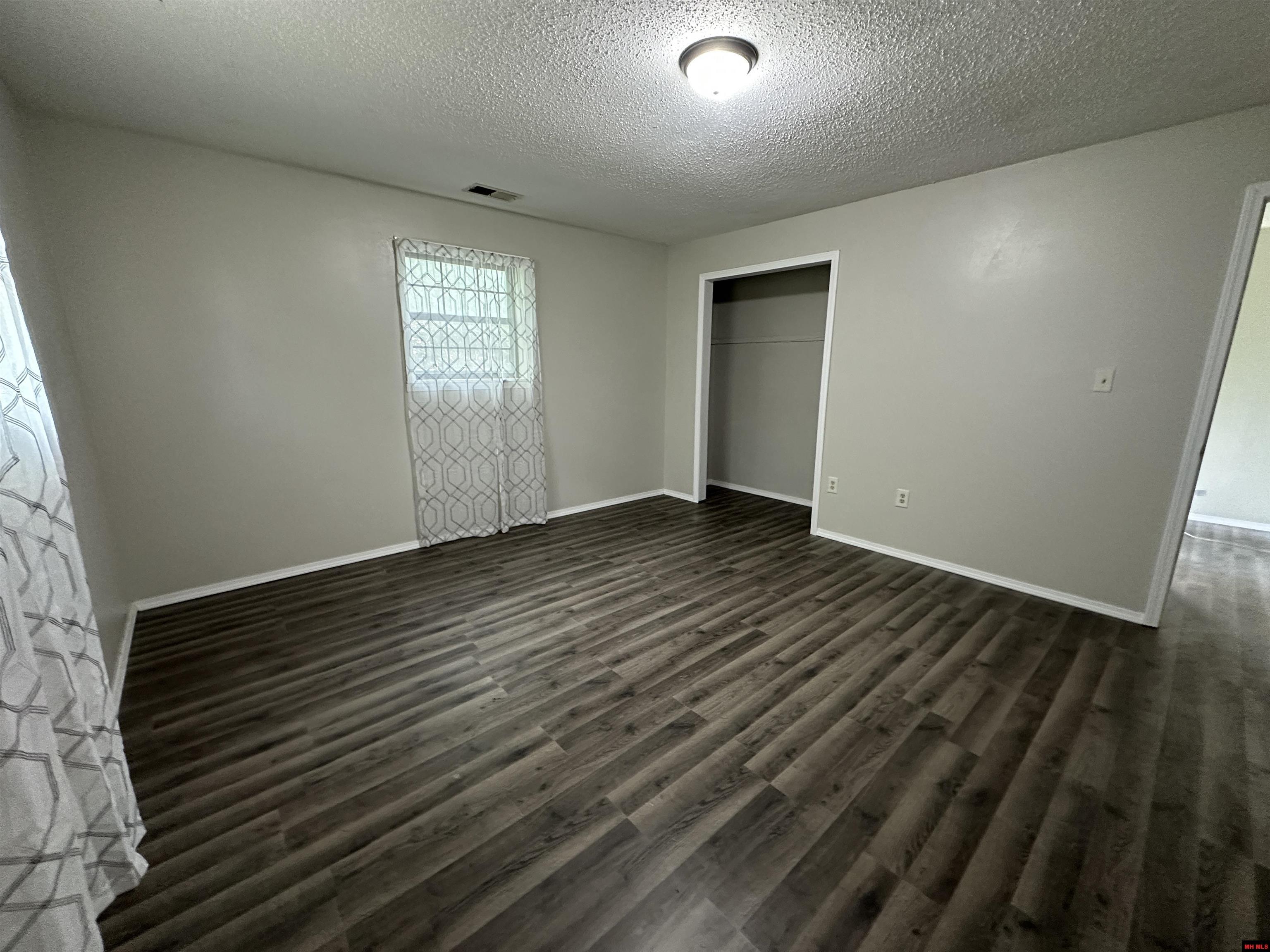 106 MC 3063 Yellville, AR 72687