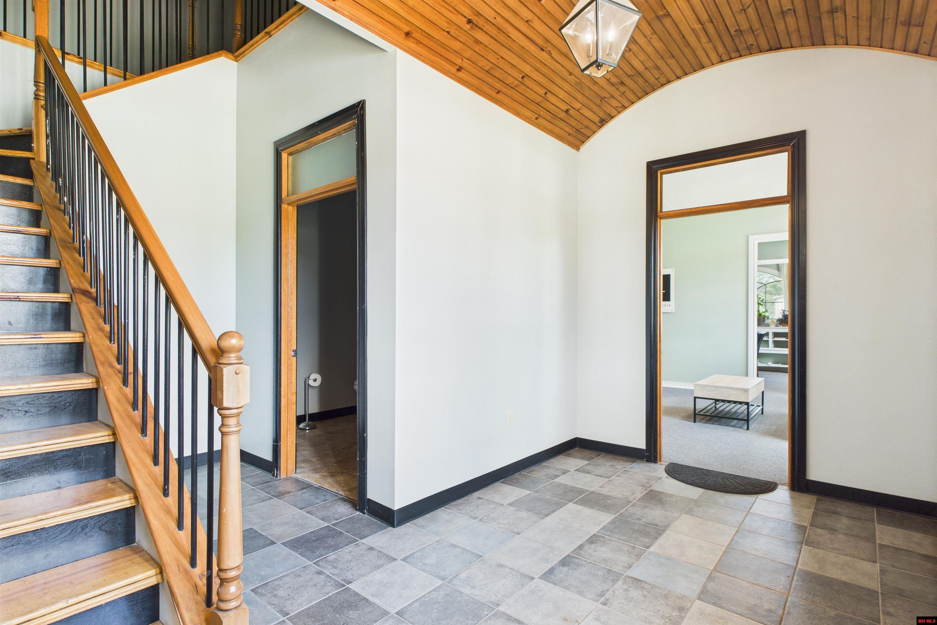 304 BOMBER BOULEVARD Mountain Home, AR