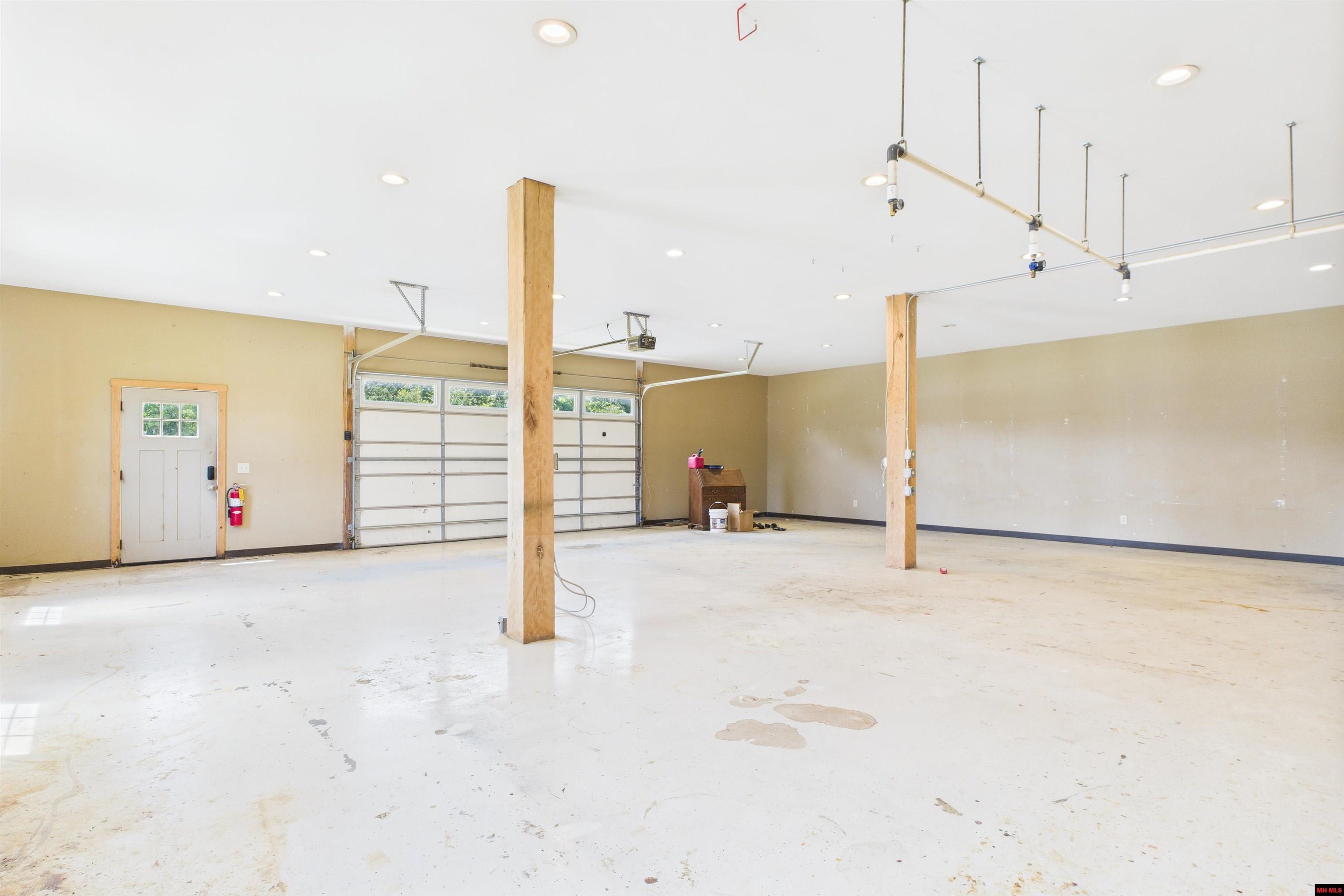 304 BOMBER BOULEVARD Mountain Home, AR