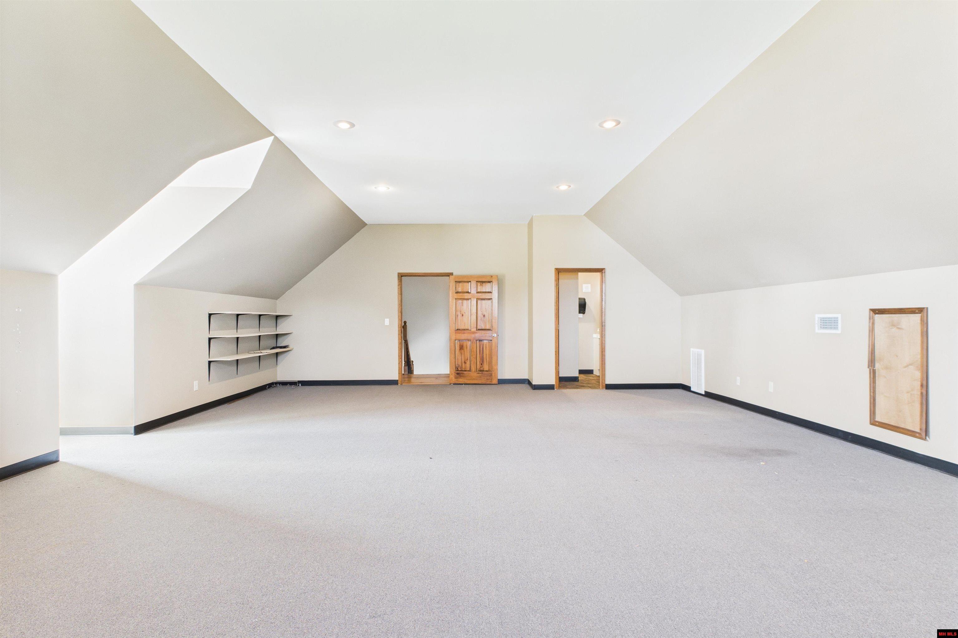 304 BOMBER BOULEVARD Mountain Home, AR