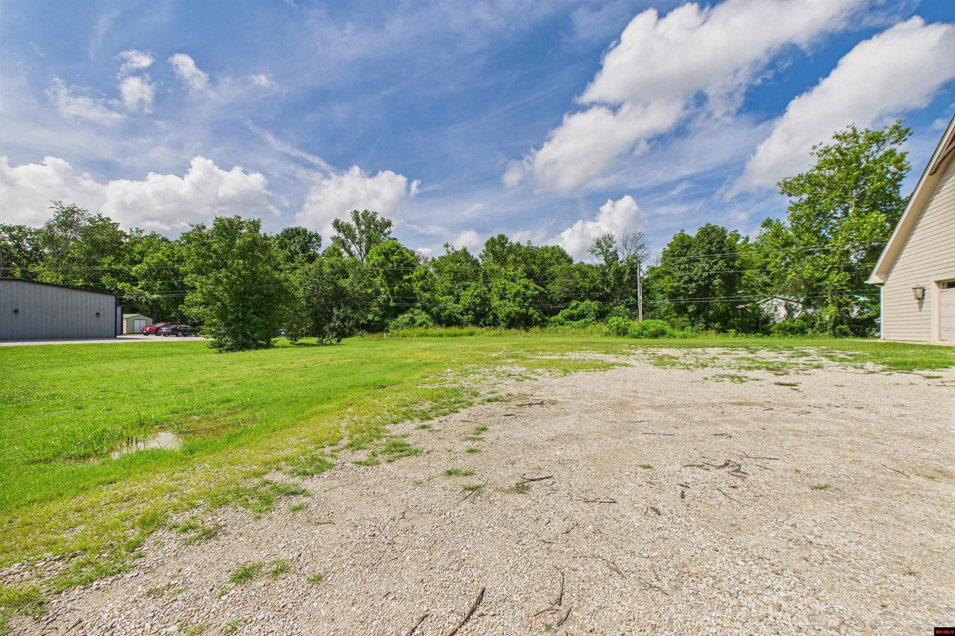 304 BOMBER BOULEVARD Mountain Home, AR