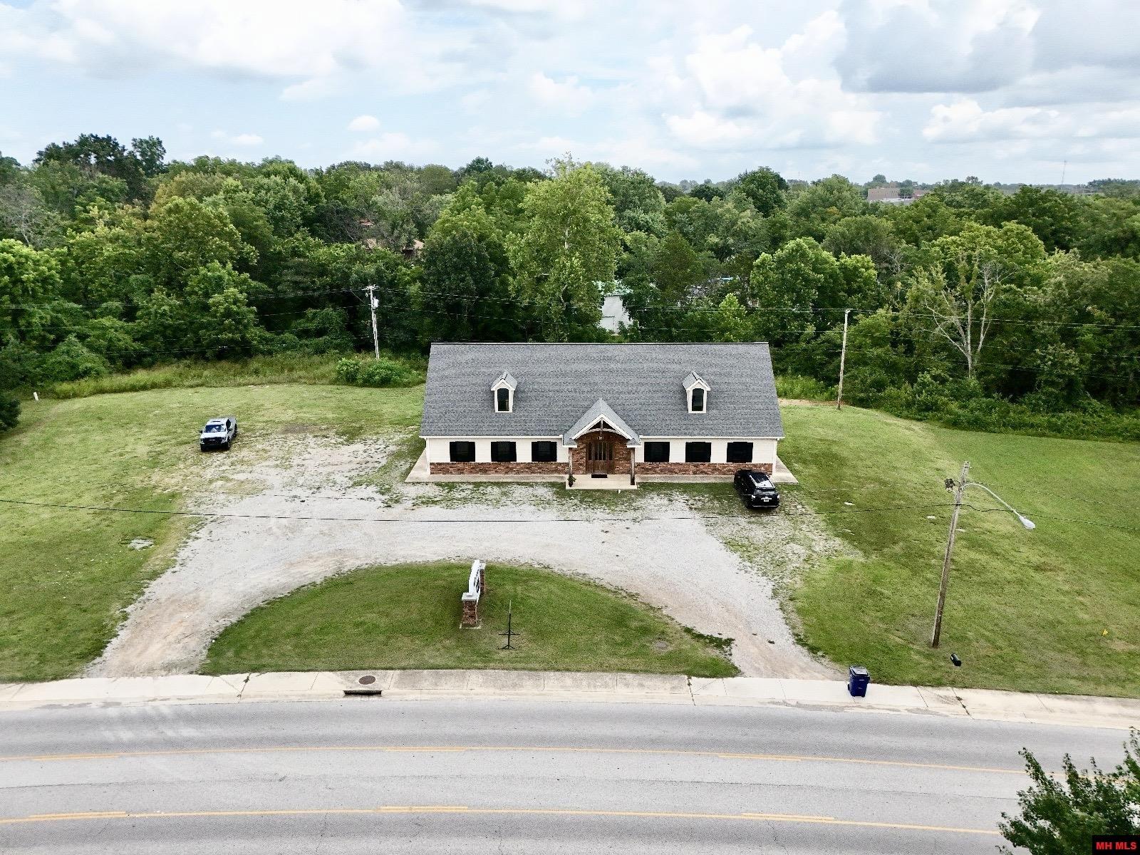 304 BOMBER BOULEVARD Mountain Home, AR