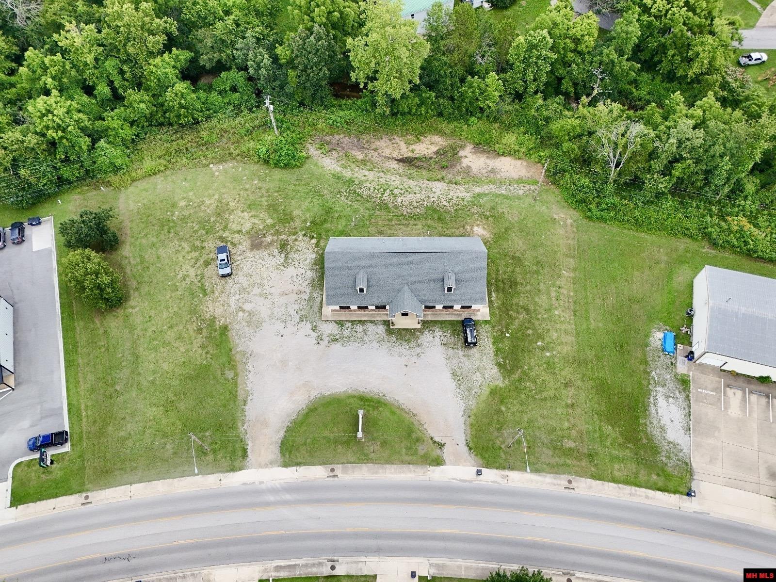 304 BOMBER BOULEVARD Mountain Home, AR