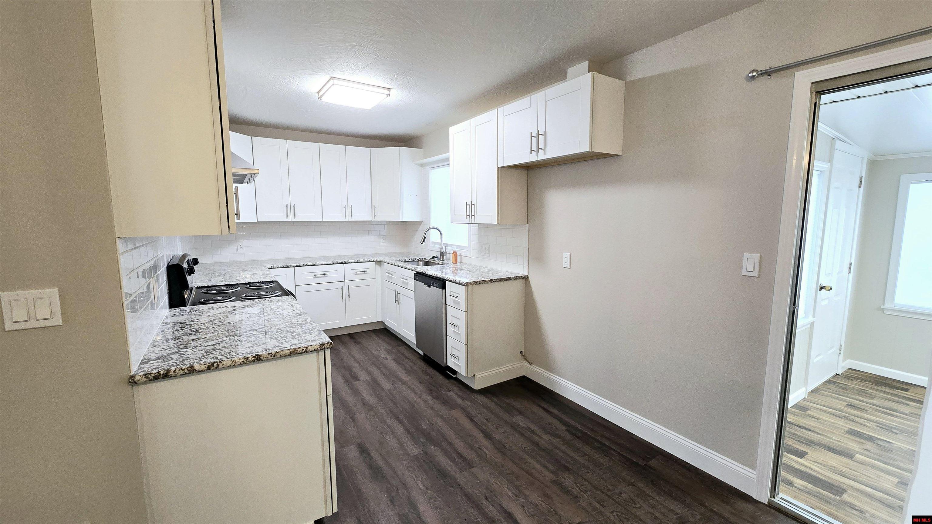 1125 MEADOWBROOK DRIVE Mountain Home, AR 72653