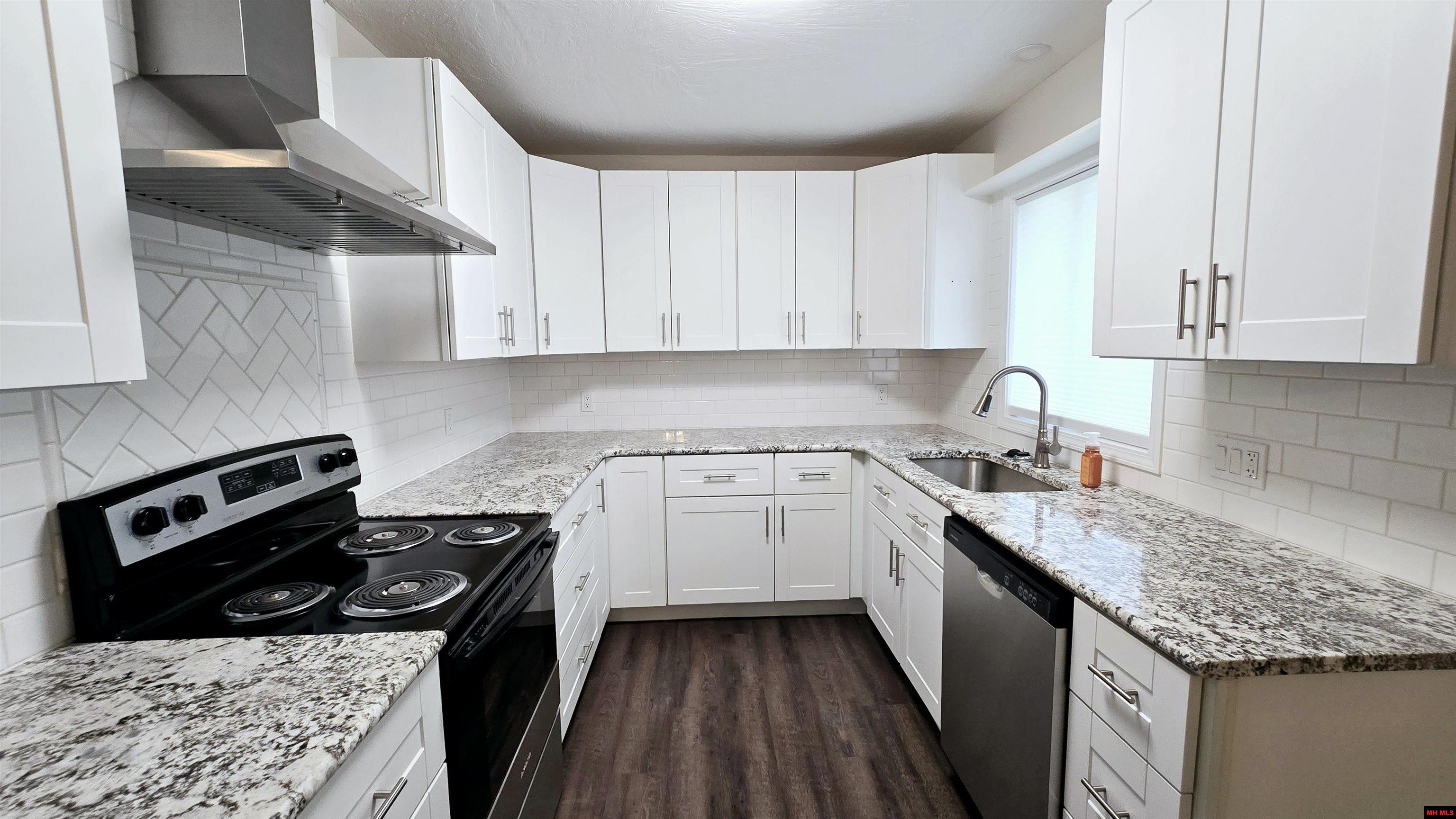 1125 MEADOWBROOK DRIVE Mountain Home, AR 72653