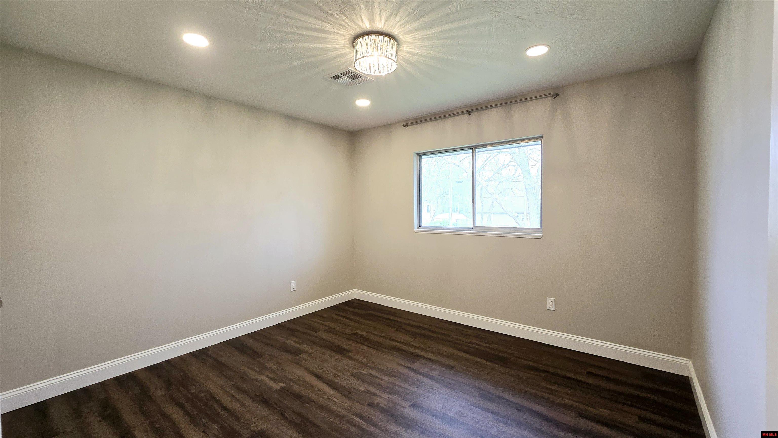 1125 MEADOWBROOK DRIVE Mountain Home, AR 72653