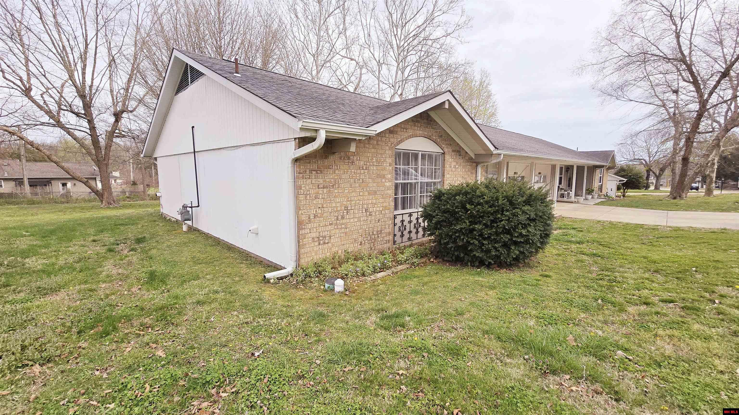 1125 MEADOWBROOK DRIVE Mountain Home, AR 72653