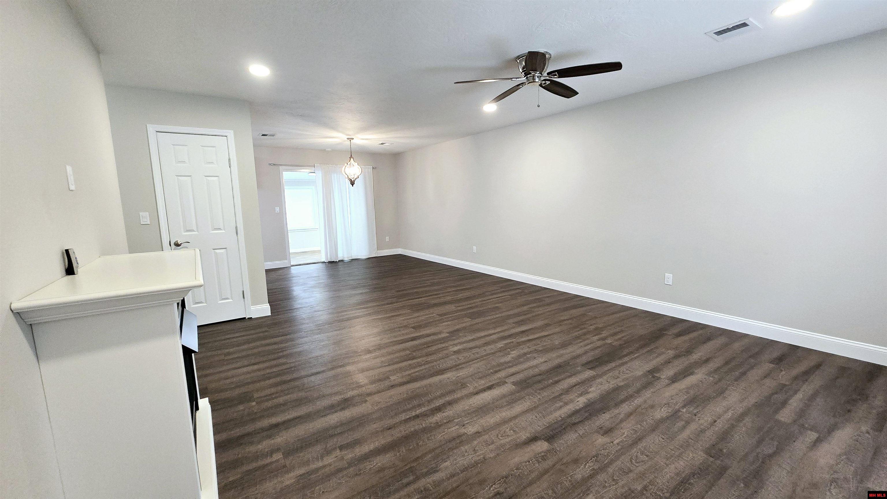 1125 MEADOWBROOK DRIVE Mountain Home, AR 72653