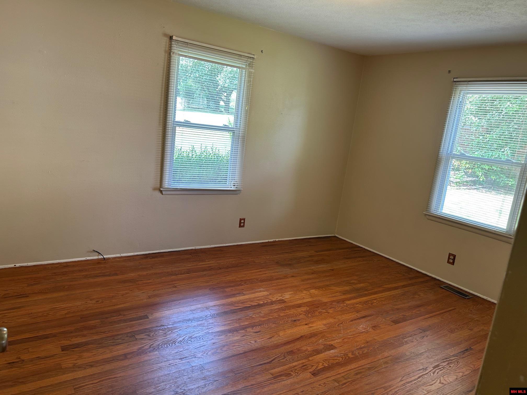 802 E 6TH STREET Mountain Home, AR