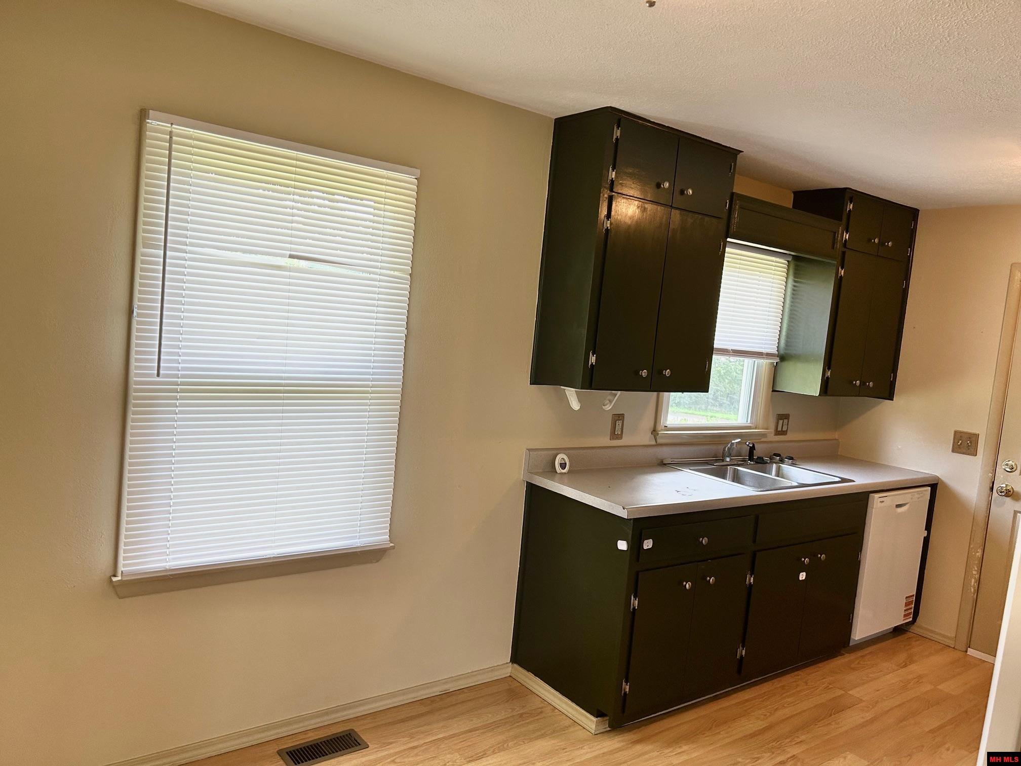 802 E 6TH STREET Mountain Home, AR
