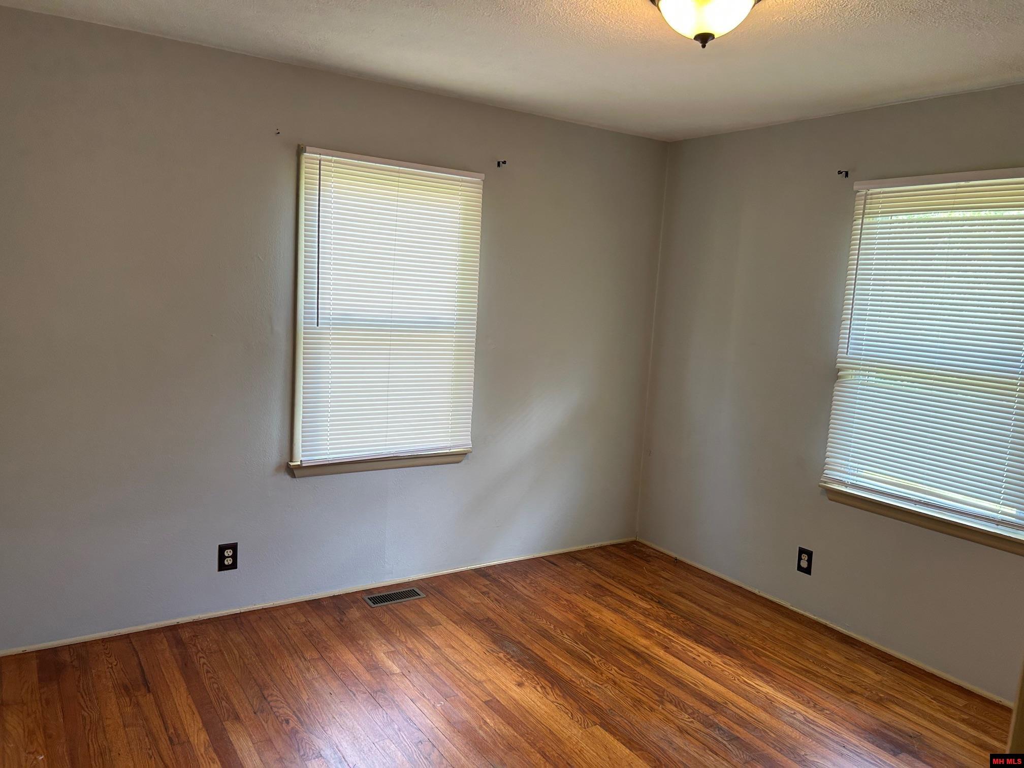 802 E 6TH STREET Mountain Home, AR