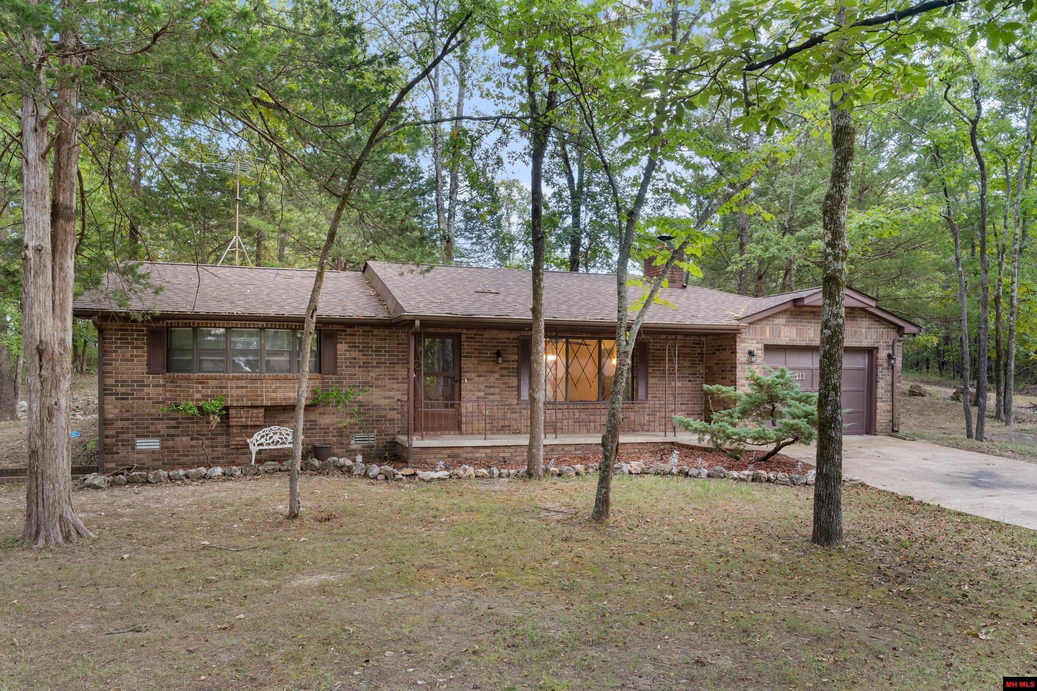 111 WESTWOOD COURT Bull Shoals, AR 72619